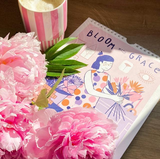 Bloom with Grace. #blumenliebe #pfingstrosen #kaffee #kaffeejunkie #couchliebt #couchstyle #pink #rosa