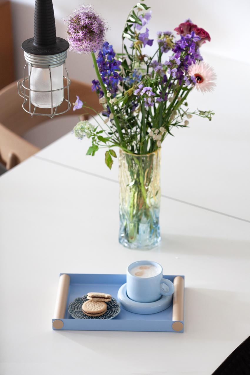 Blue hour!

#vase #Blumenvase #Esstisch #Coffeelover #Coffee