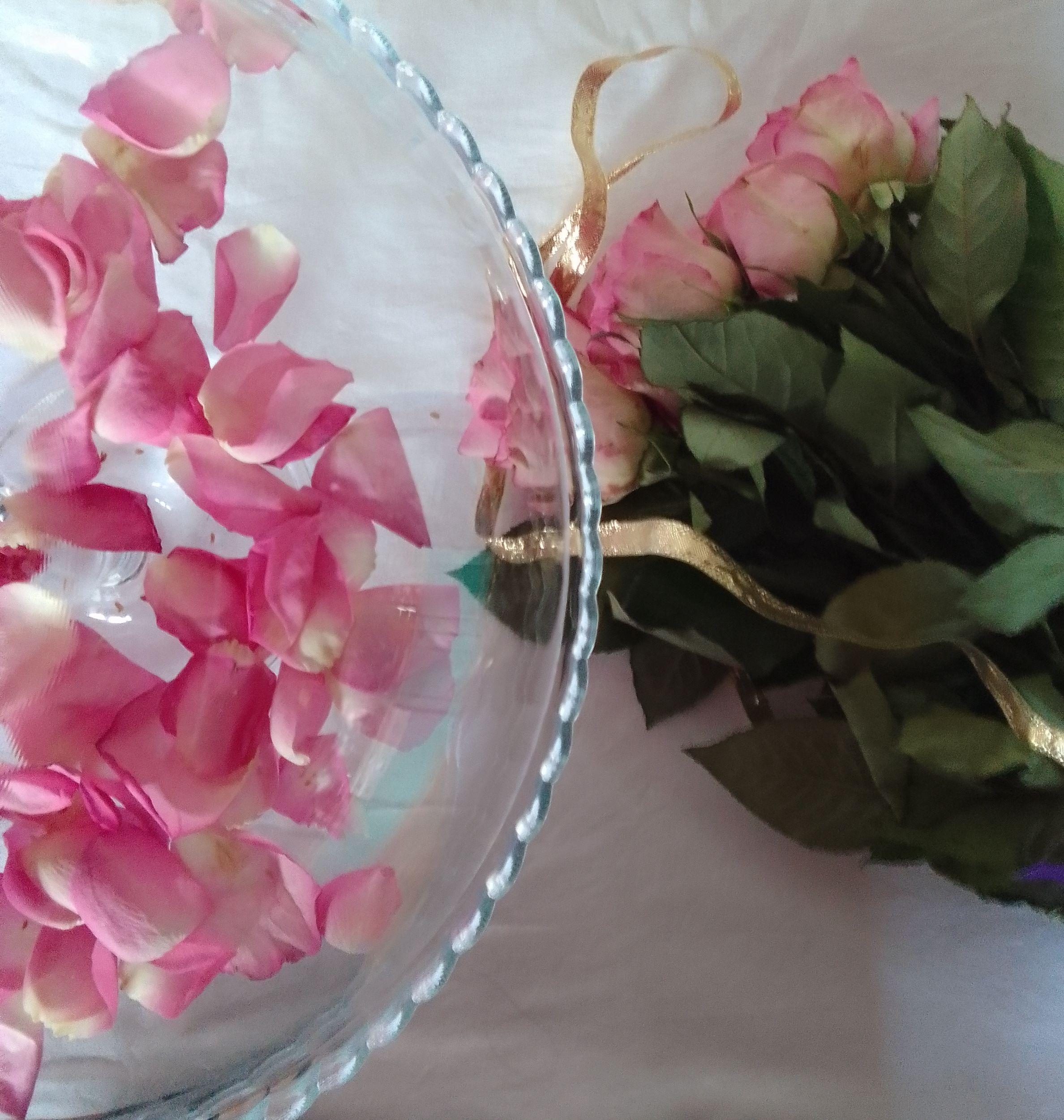 #Blumen #Rosen #Glas
Blumen trocknen fast genauso schön wie frische