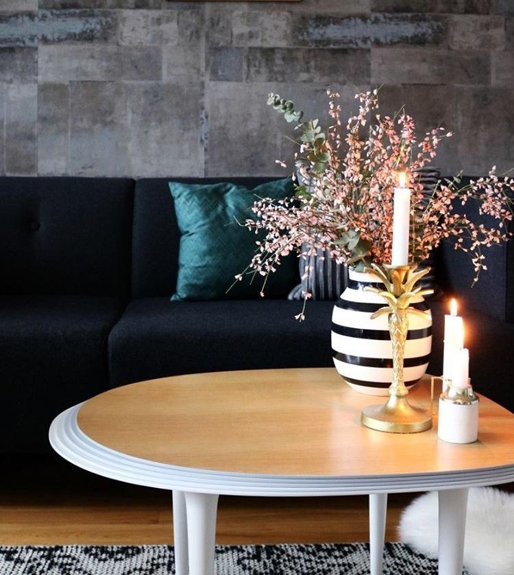 Blumen und Kerzen! #interior #living #wohnzimmer #home #cosy #hygge #sofa #skandinavisch #kähler #deko