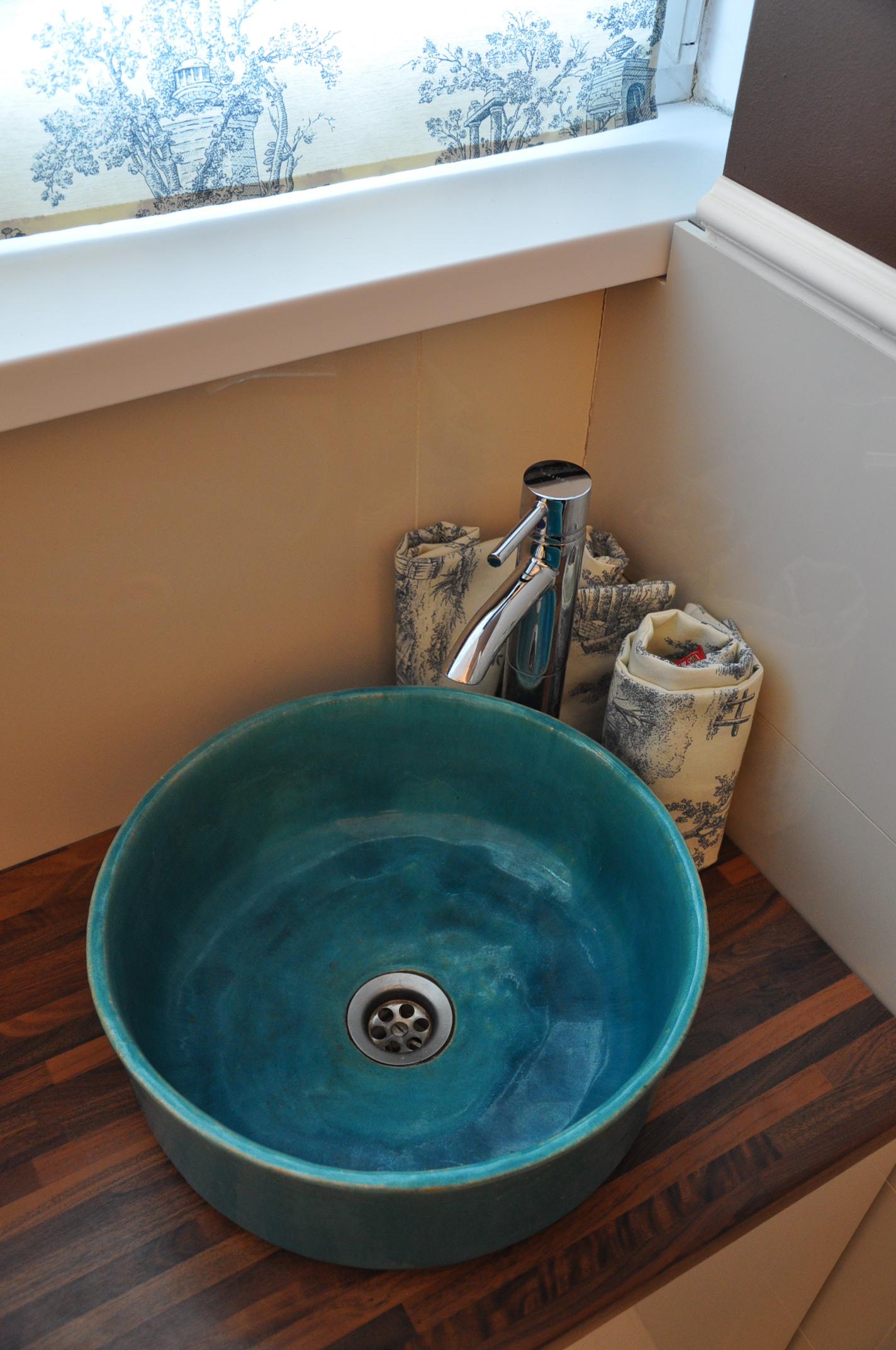 Blumen Waschbecken - Designer Aufsatzwaschbecken #rustikal #vintagewaschbecken #antikesspülbecken ©Florisa