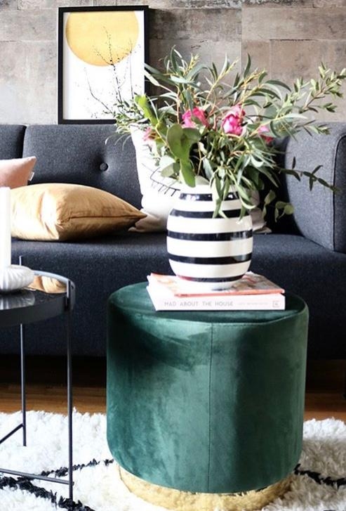 #Blumendeko #interior #living #hocker #couchstyle #deko #cosy