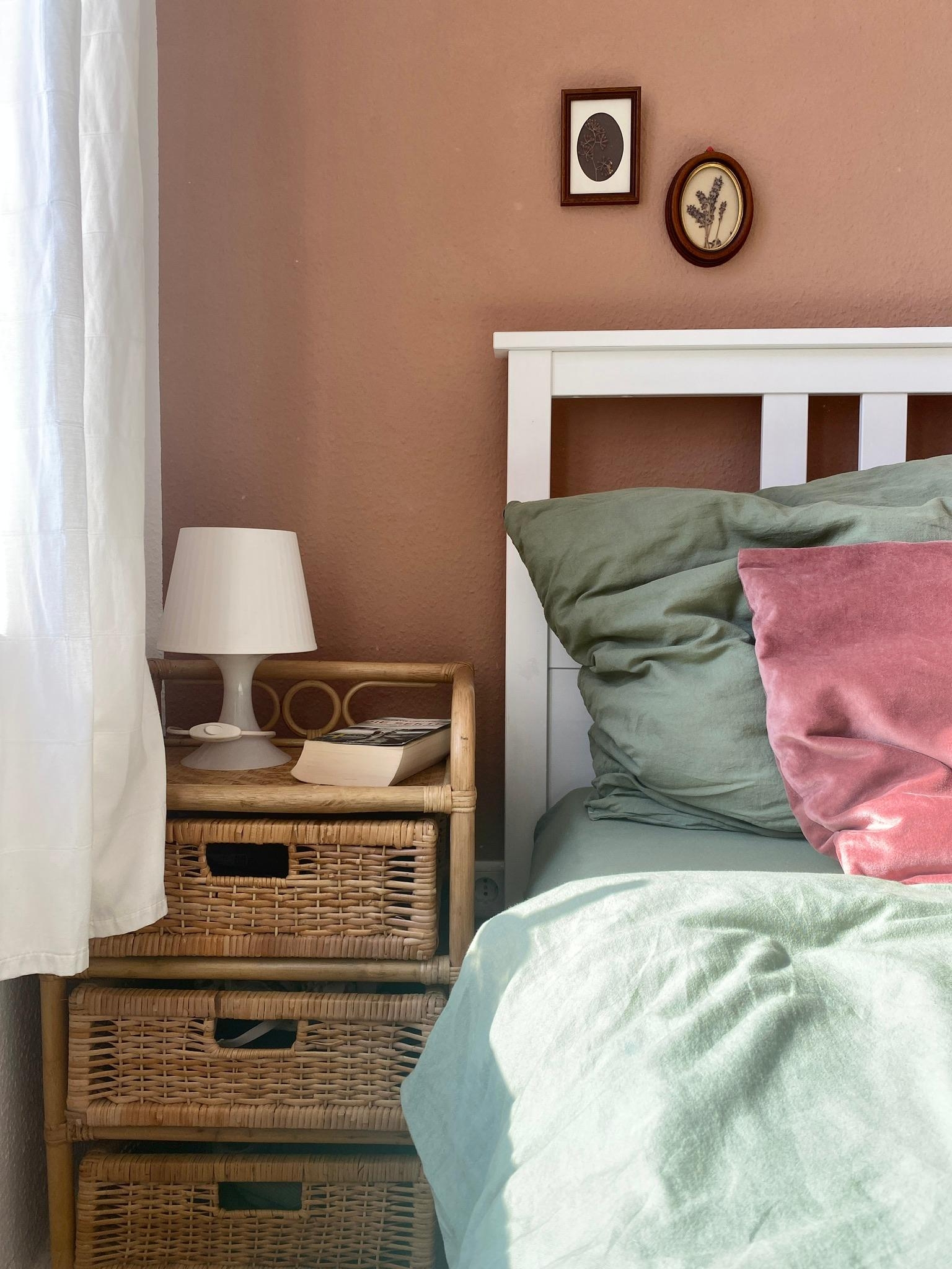 Boho-Bedroom 🧡
#schlafzimmerideen #boho #rattan #vintage #grün #altbau #bedroom #schlafzimmer