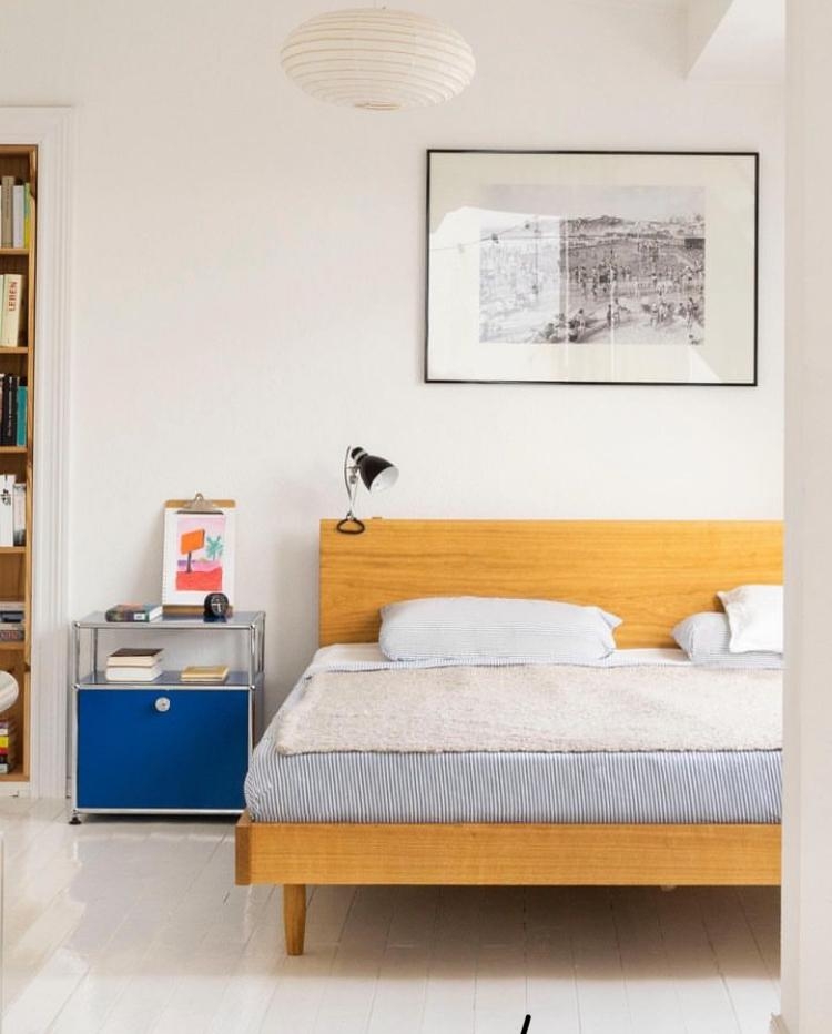 #bunt #eklektisch #kunst #altbau #designliebe #interiorliebe #himmerüberberlin #maisonette #dachgeschoss #velux #usm