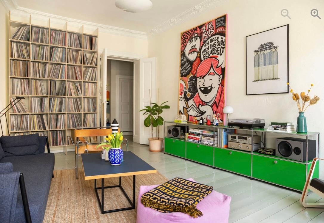 #bunt #eklektisch #kunst #altbau #designliebe #interiorliebe #platten #berlin #usm #technics #hay