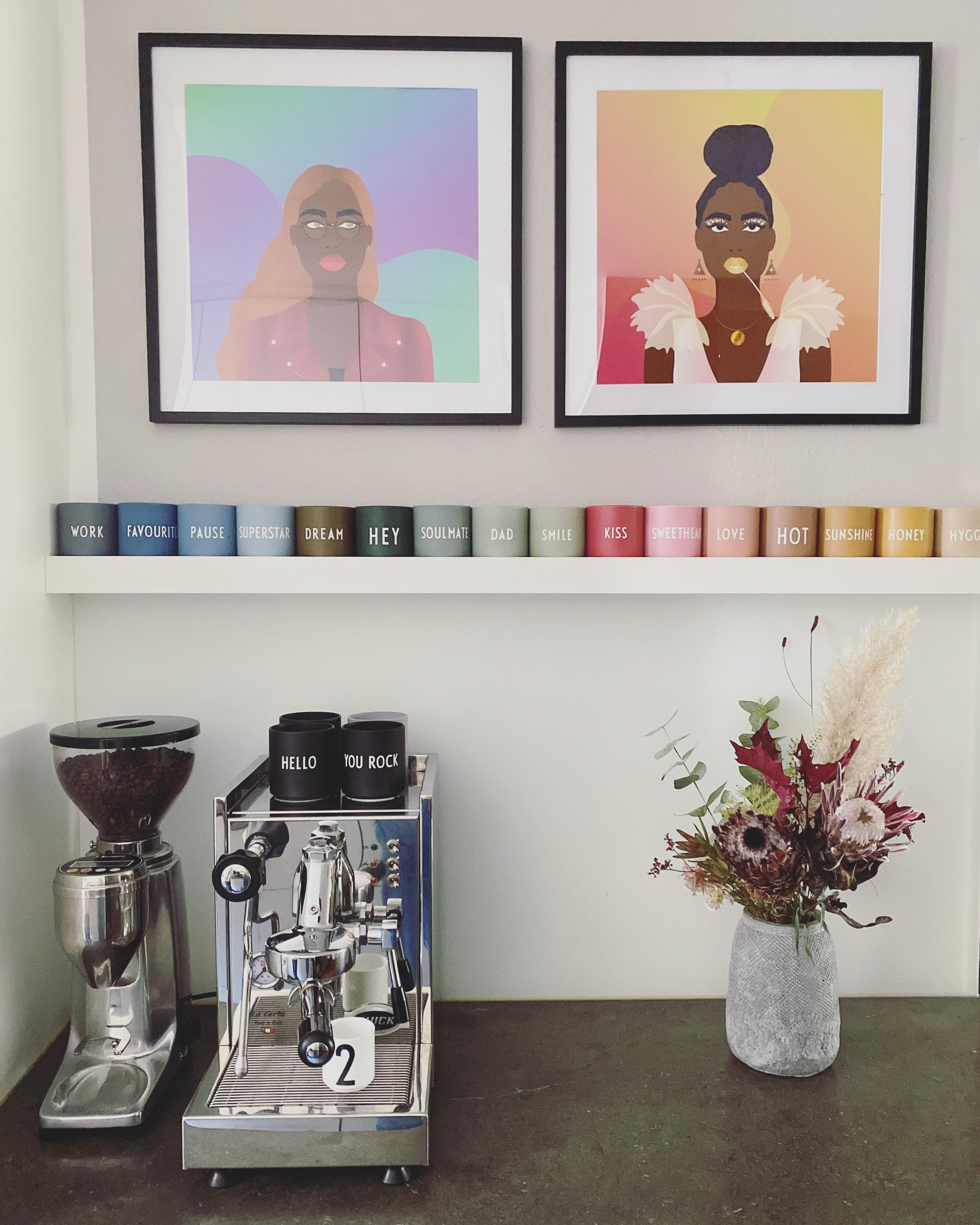 🗝bunt
#Tassensammlung #Sammelleidenschaft #bunt #Farbe #Küchendeko #Kaffee