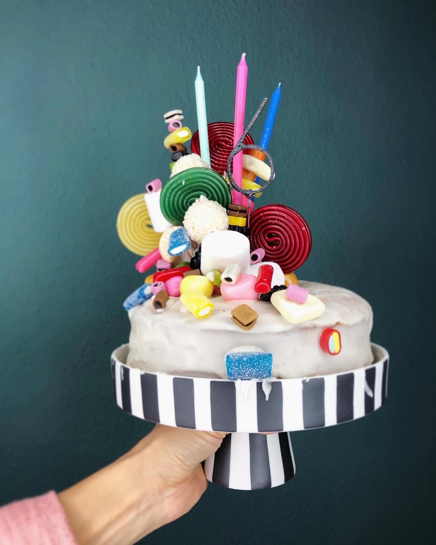 #candycake #birthdaycake #colorful
#kuchen #poppy

