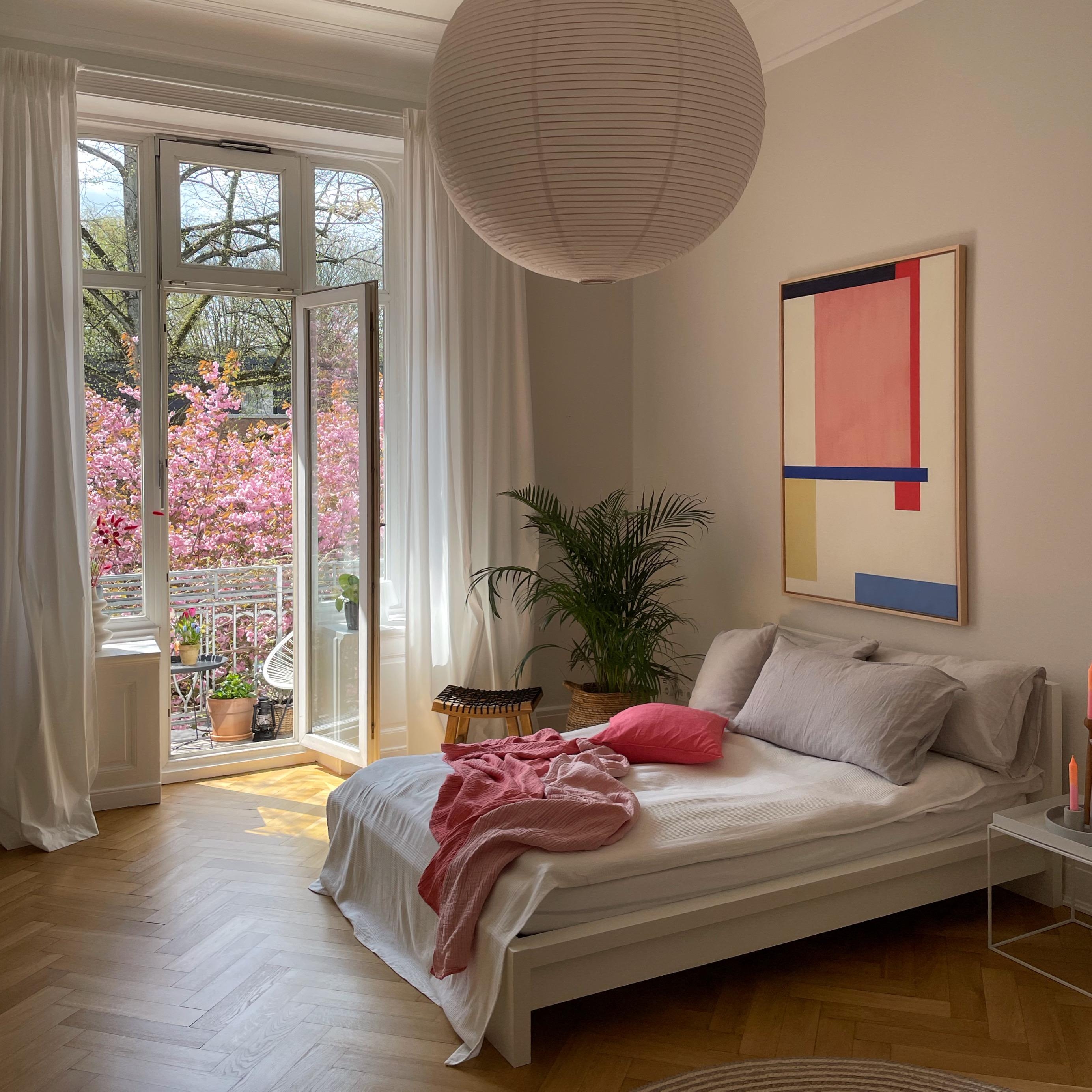#cherryblossom #kirschbaumblüte #schlafzimmer #bedroom #colourfulliving #wohnen #couchstyle 