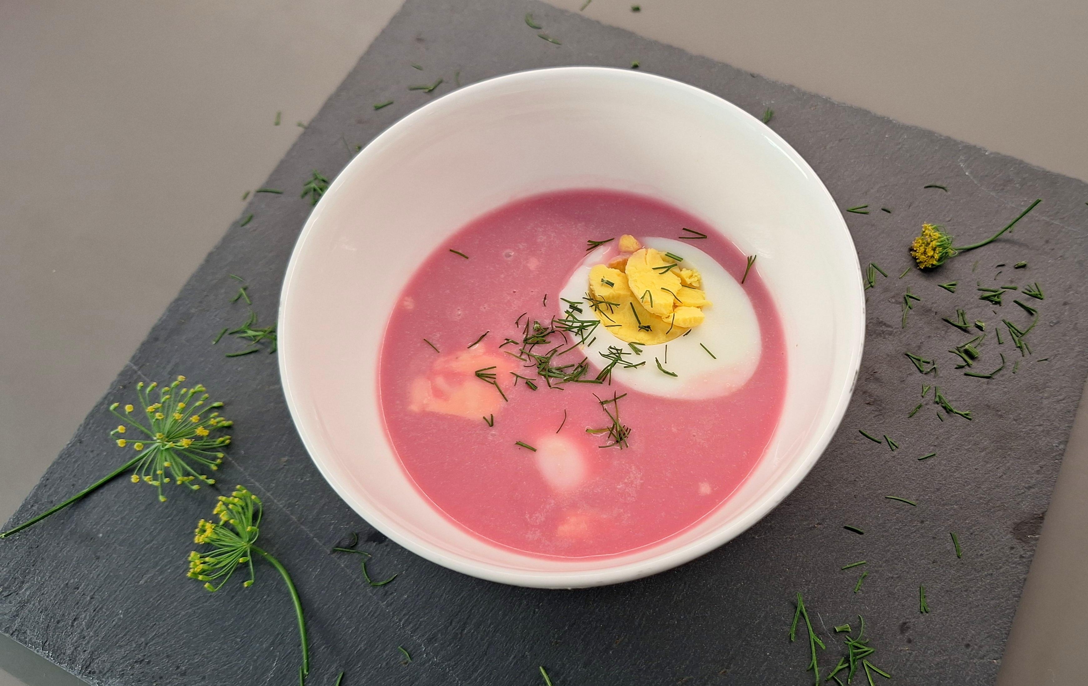 .Chłodnik • kalte Rote Beete Suppe.
#chlodnik #roteBeeteSuppe #Abkühlung #EssenanheißenTagen #summerfood #vegetarisch #Bio #Fenchel