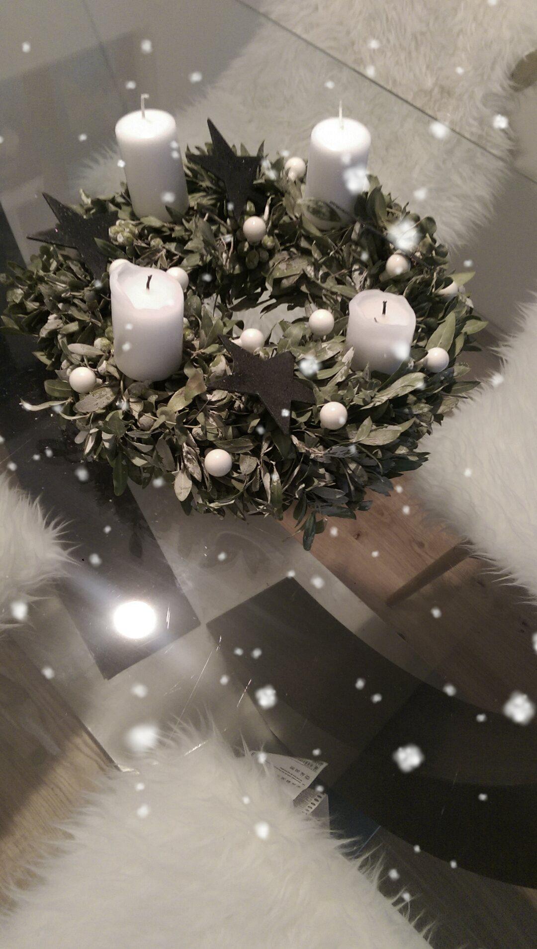 Christmas is all around

#White #love #Fell #schwarzweiß #schwarz #weiss #Schnee 
