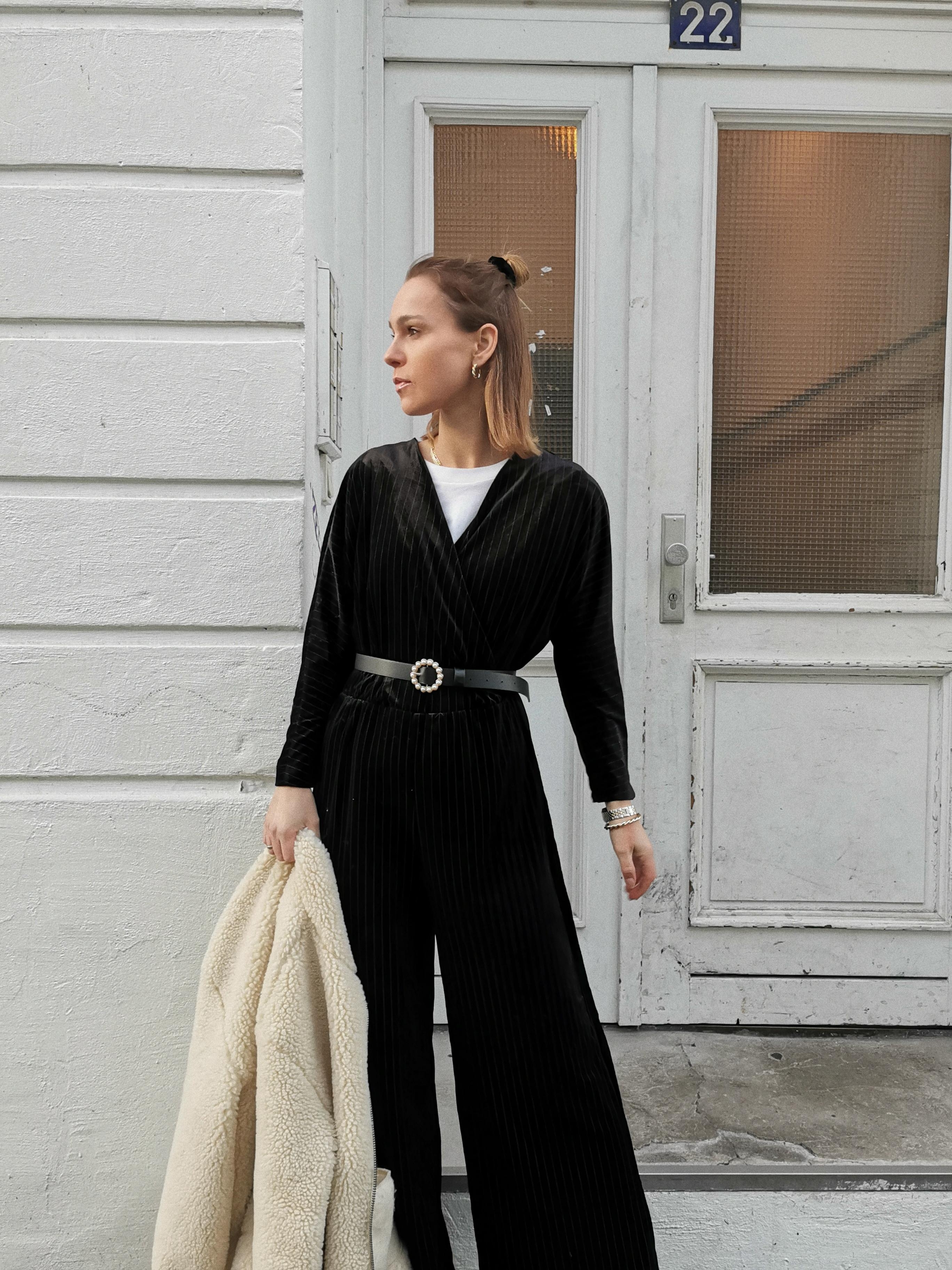 Christmas Outfit ✨ #weihnachtslook #fashion #streetstyle #overall #weihnachtsoutfit #jumpsuit 