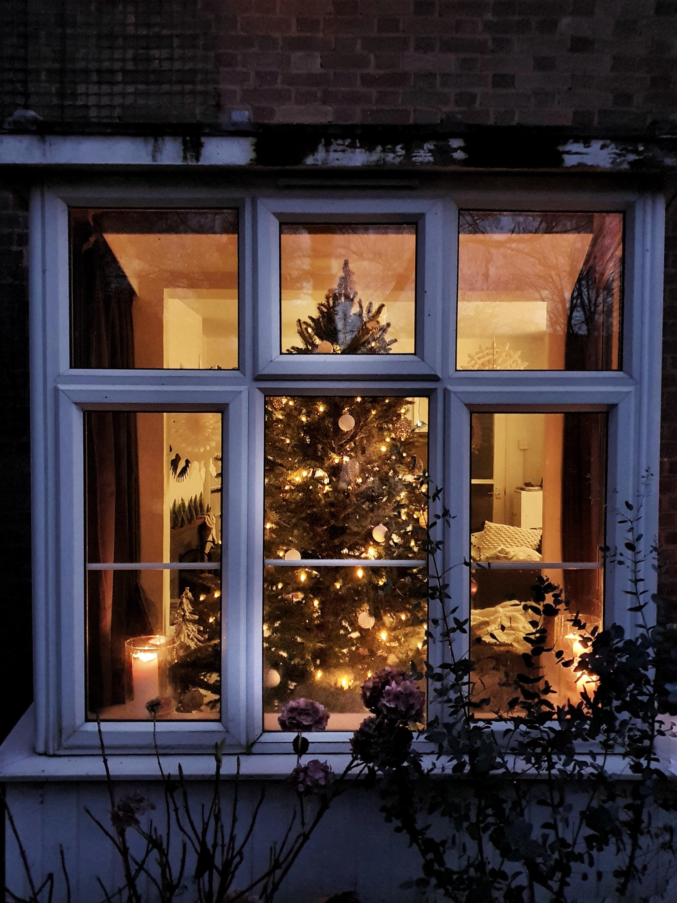 #christmas #wohnzimmer #altbau #weihnachten #advent #hygge #couchliebt 