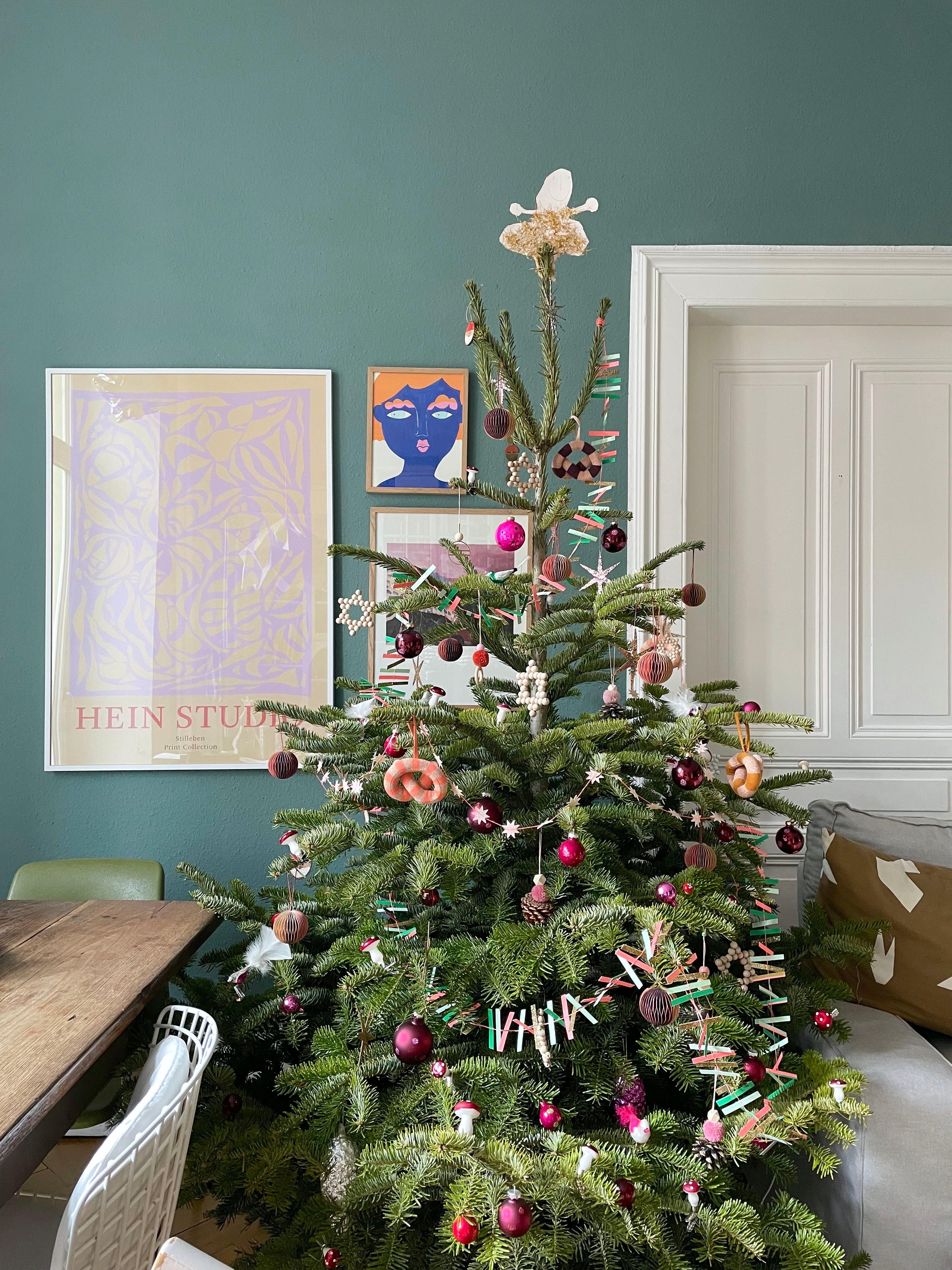 #christmastree #decoration #december #couchstyle @Studiobloom_design
