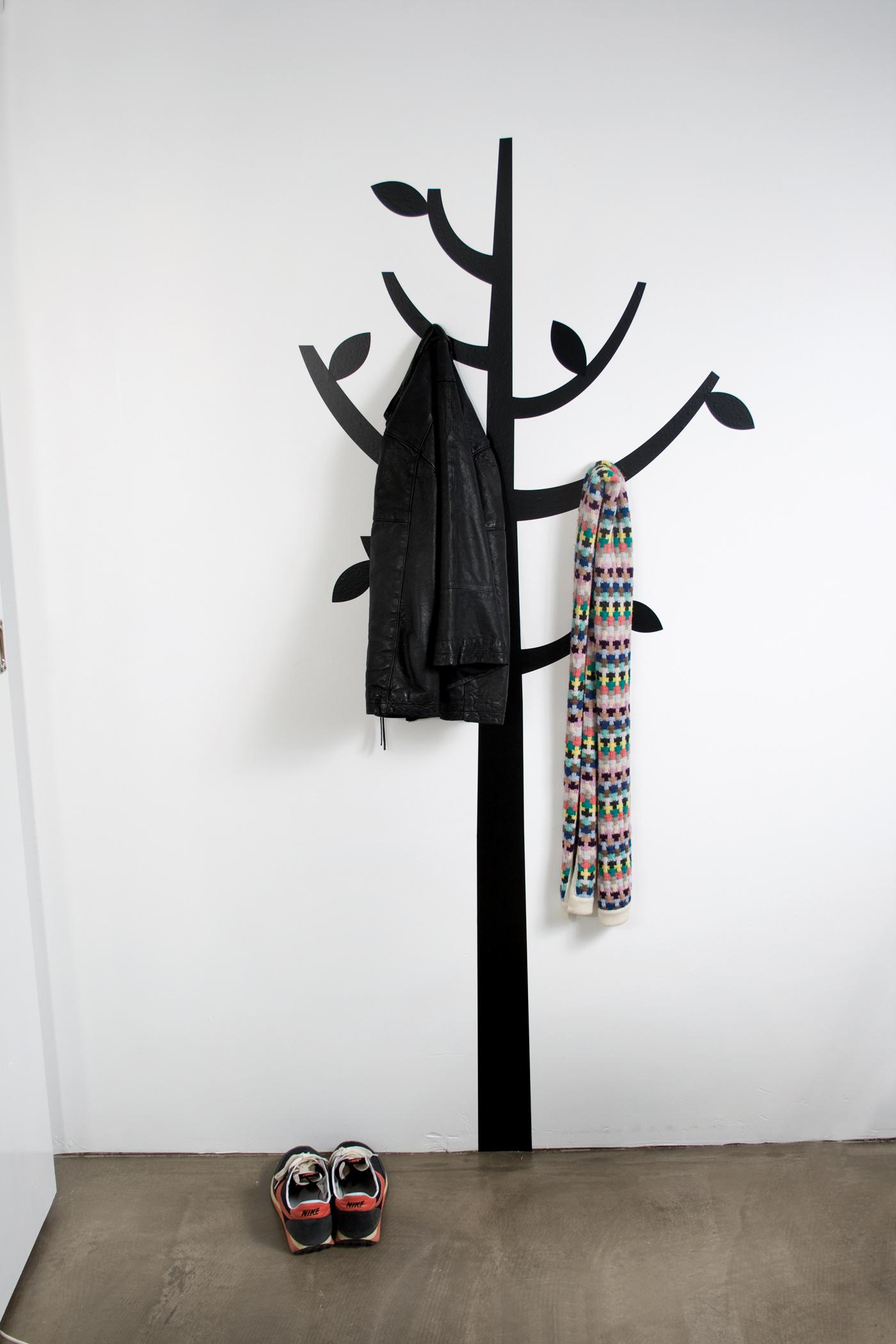 "Coat Tree"-Wandsticker als Garderobe #garderobe #wandtattoo ©ferm Living