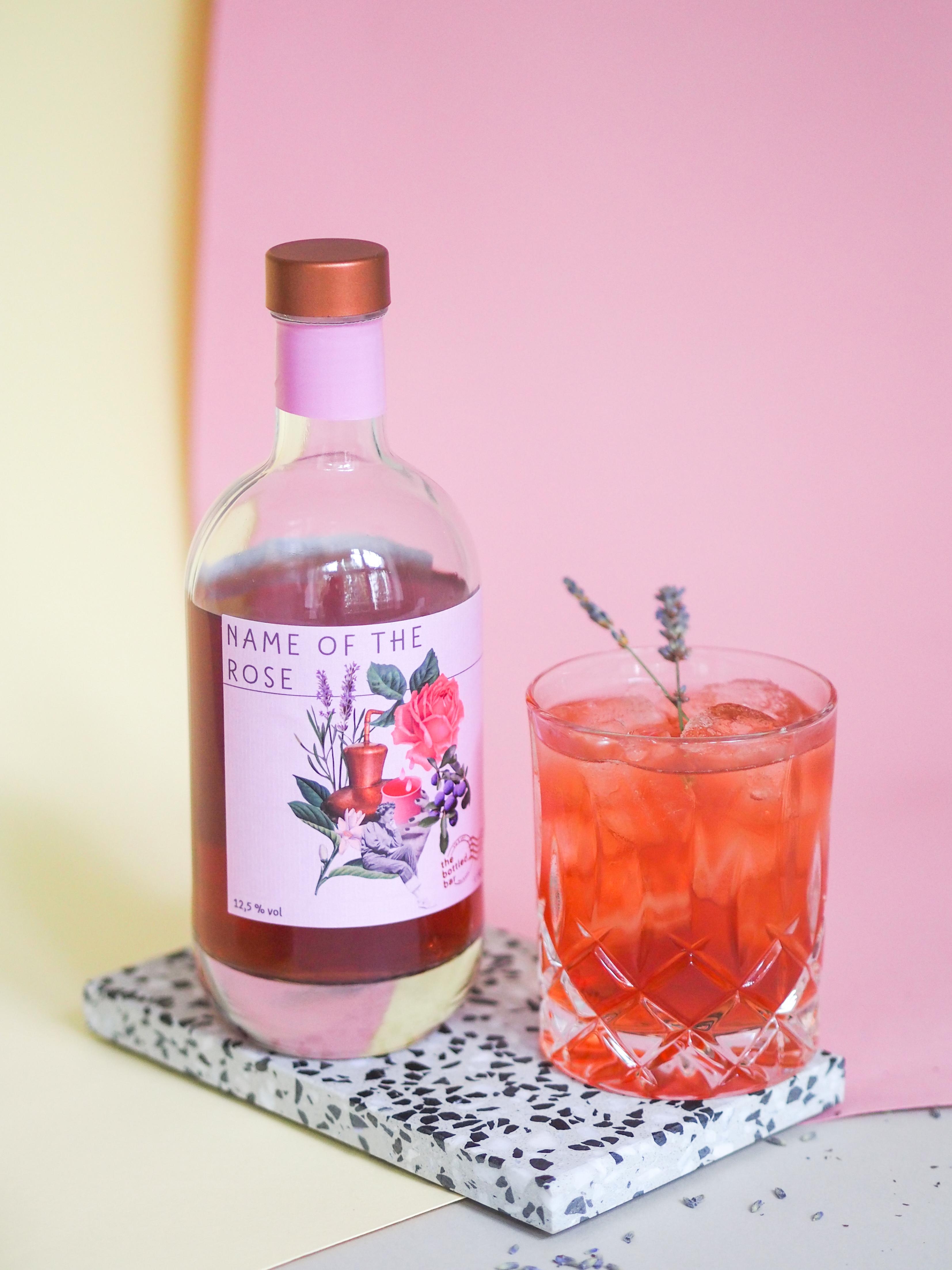 Cocktails made easy: The Bottled Bar gießt ihr einfach nur auf Eiswürfel und könnt direkt genießen #lieblingsdrinks 