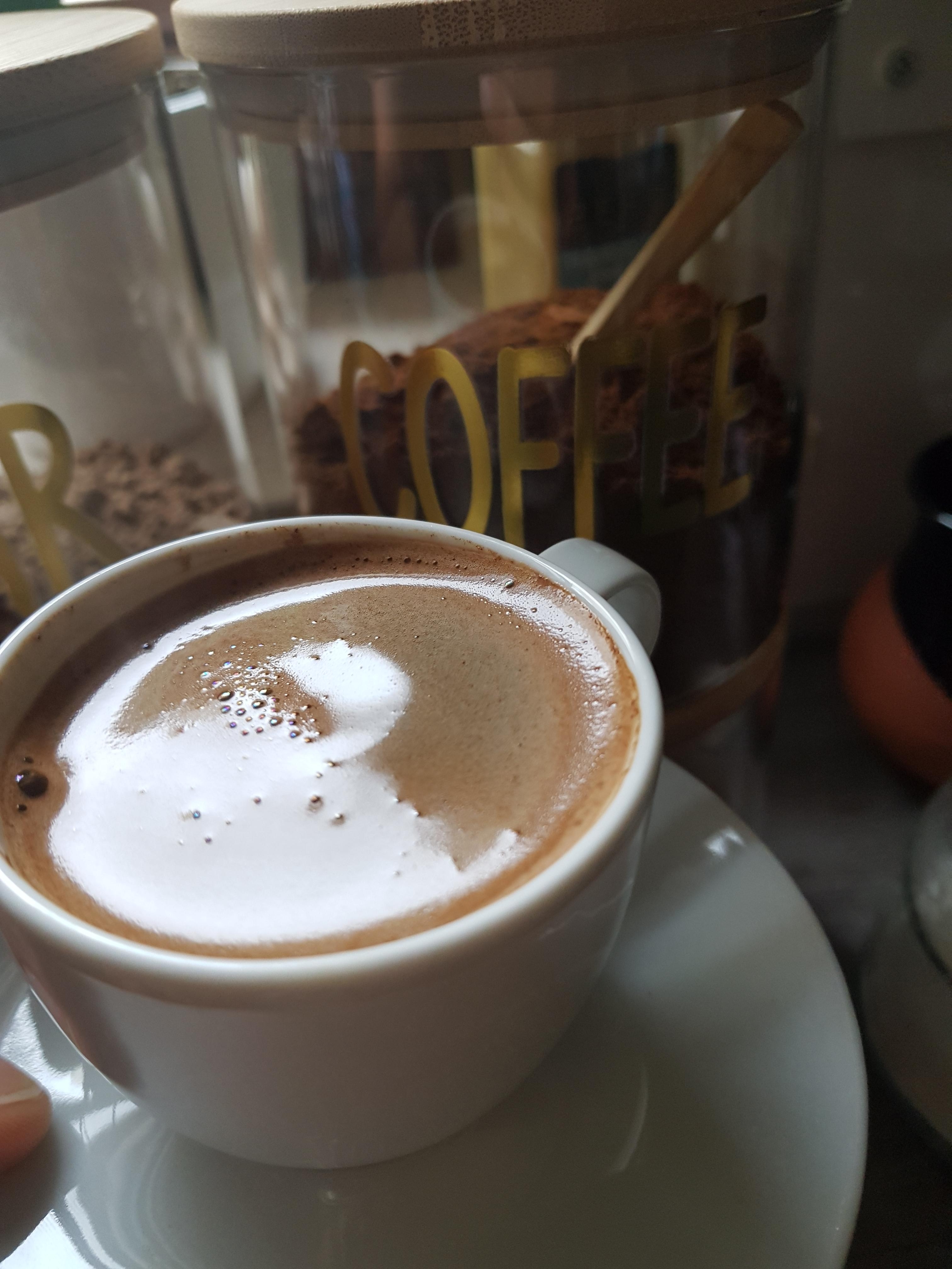 COFFEE - Draußen ist es kalt und es ist Sonntag. 
Ich mag #turkishmokka Kaffee sehr. 
#Herbst #Kalt #Mokka #Kaffee