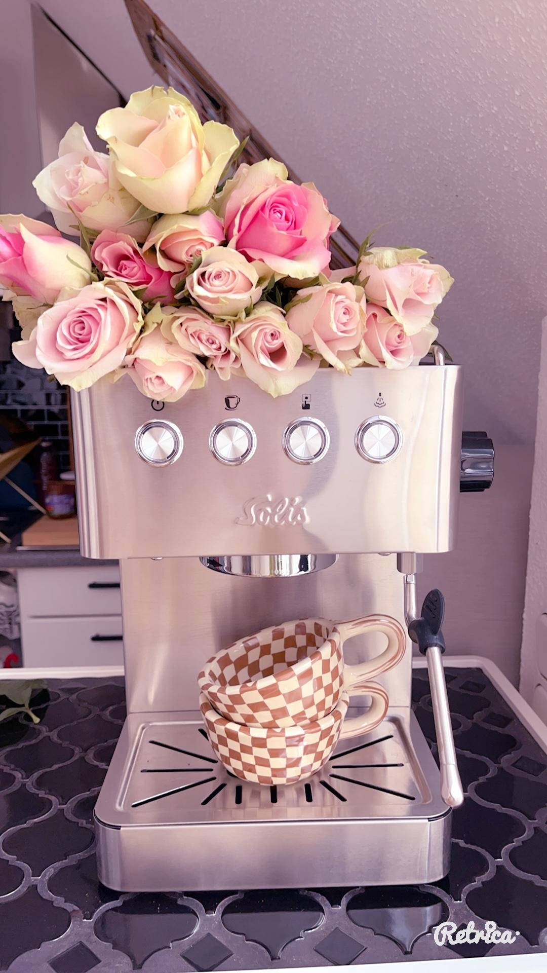 Coffee is live, is love, is love. #siebträger #espresso #neuetassen 🤍🤎🤍🤎☕️