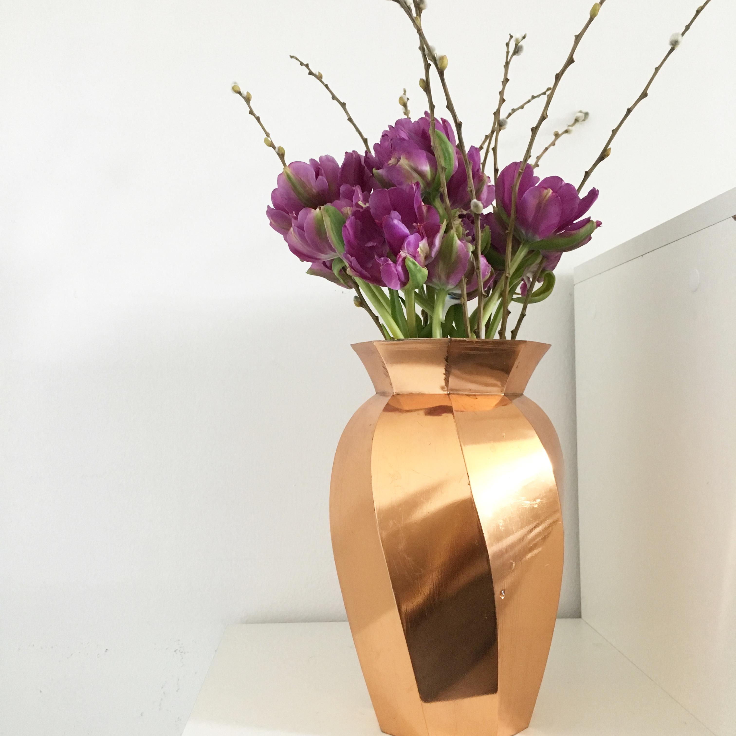 Color up your life.
#interior #flowers #masterpiece #copperlove