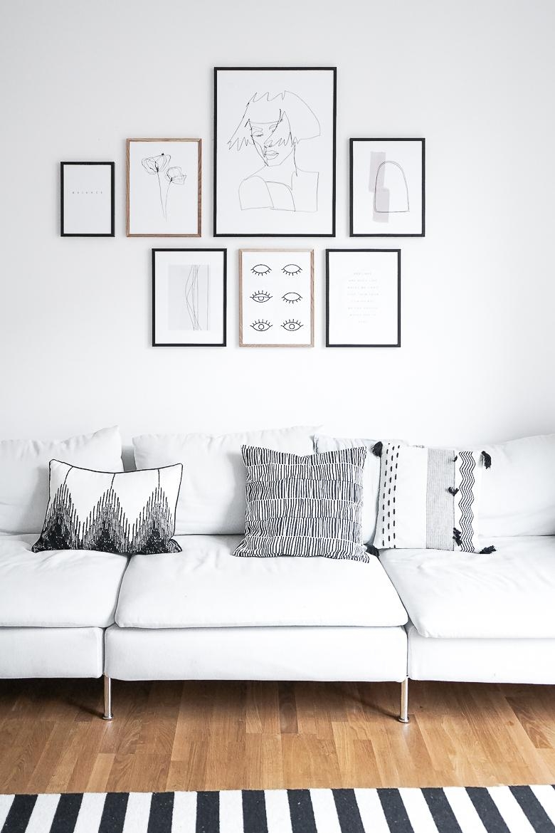 Constis neue #gallerywall mit minimalistischen Postern

#livingchallenge #wohnzimmer #couch