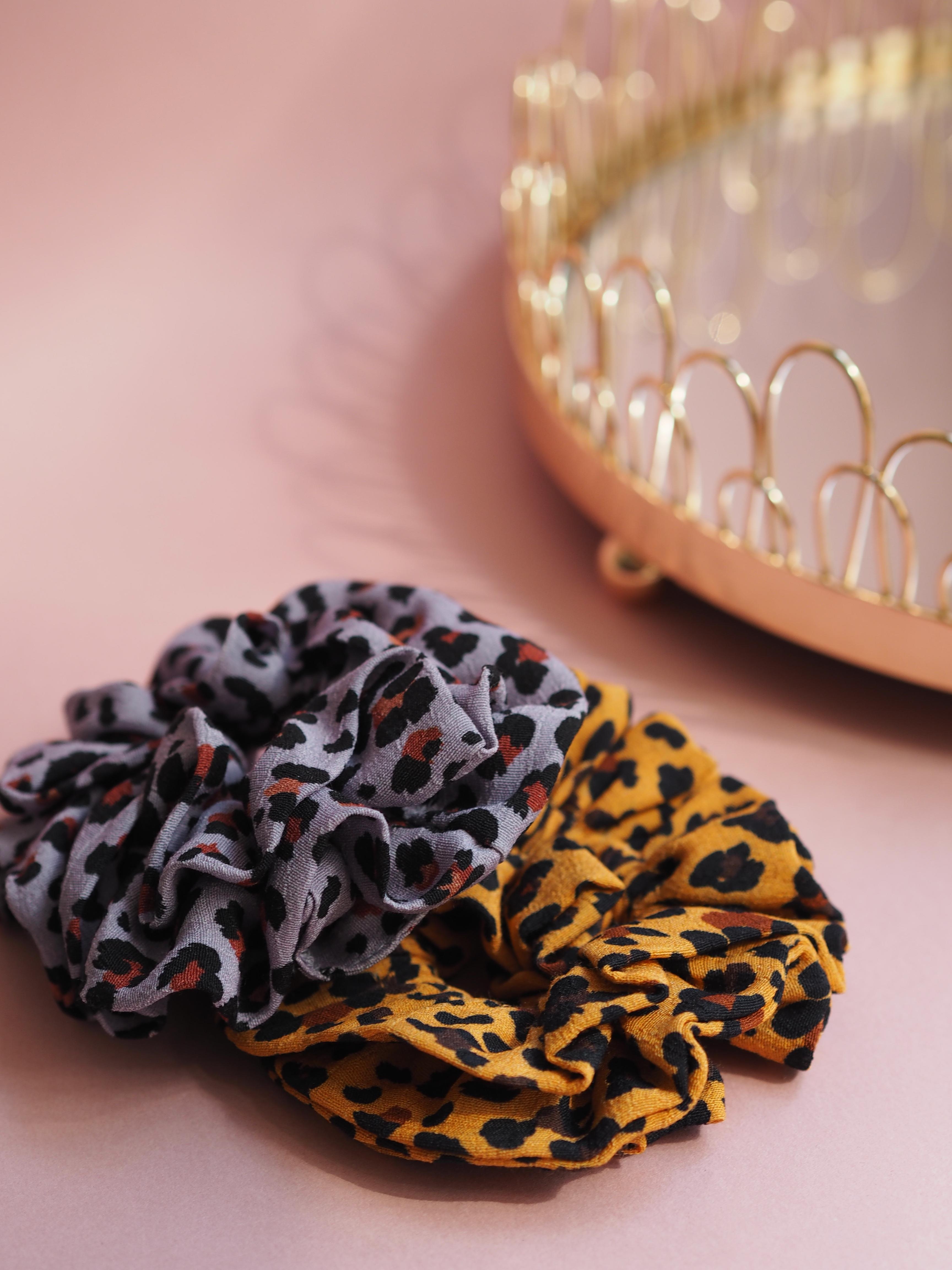 Coole Teile: Leoprint-Scrunchies von Catwalk Junkie werten jede Frisur auf #beautylieblinge #catwalkjunkie #scrunchie