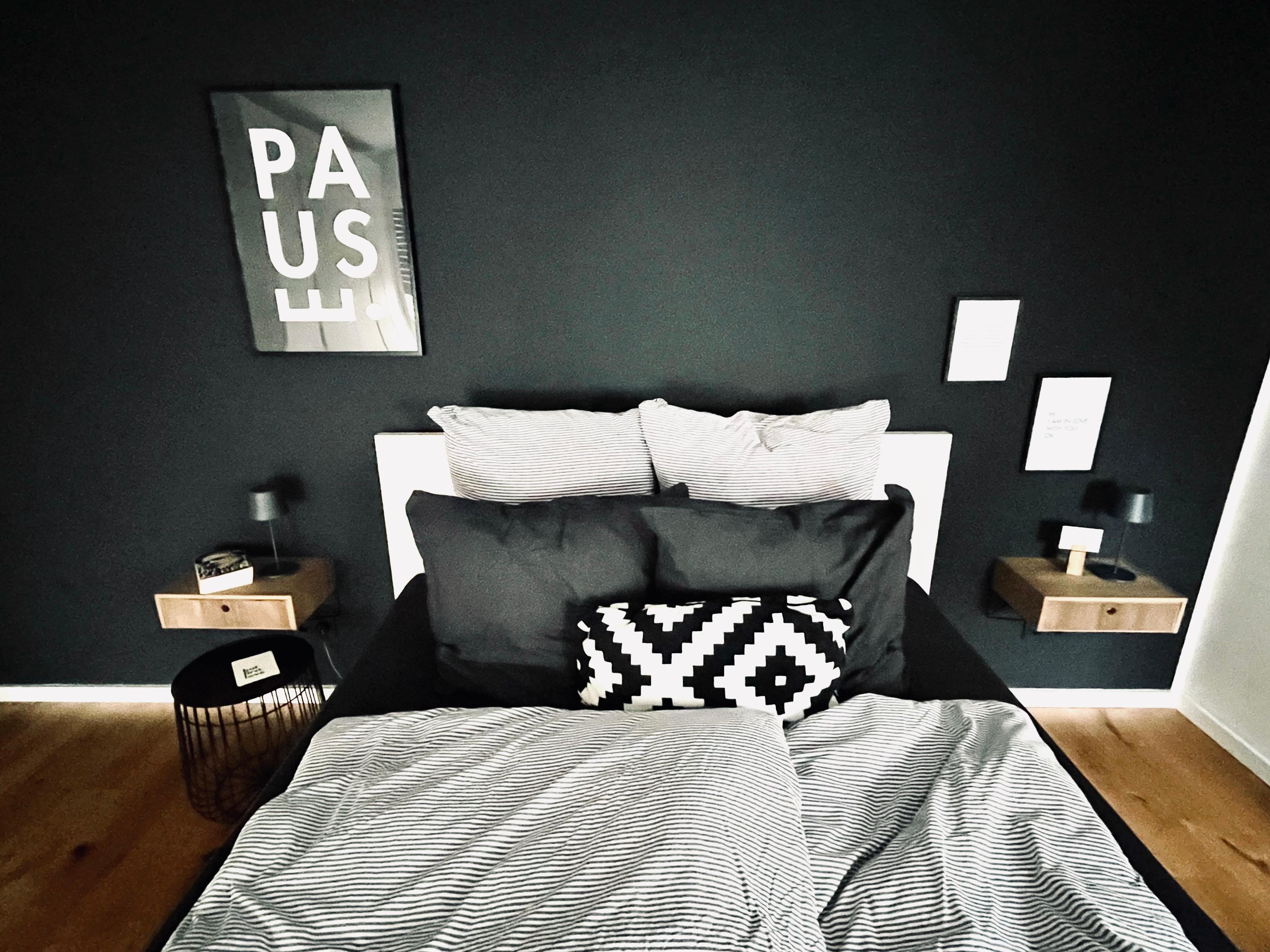 Cosy dark
#pausenraum #schlafzimmer #anthrazit