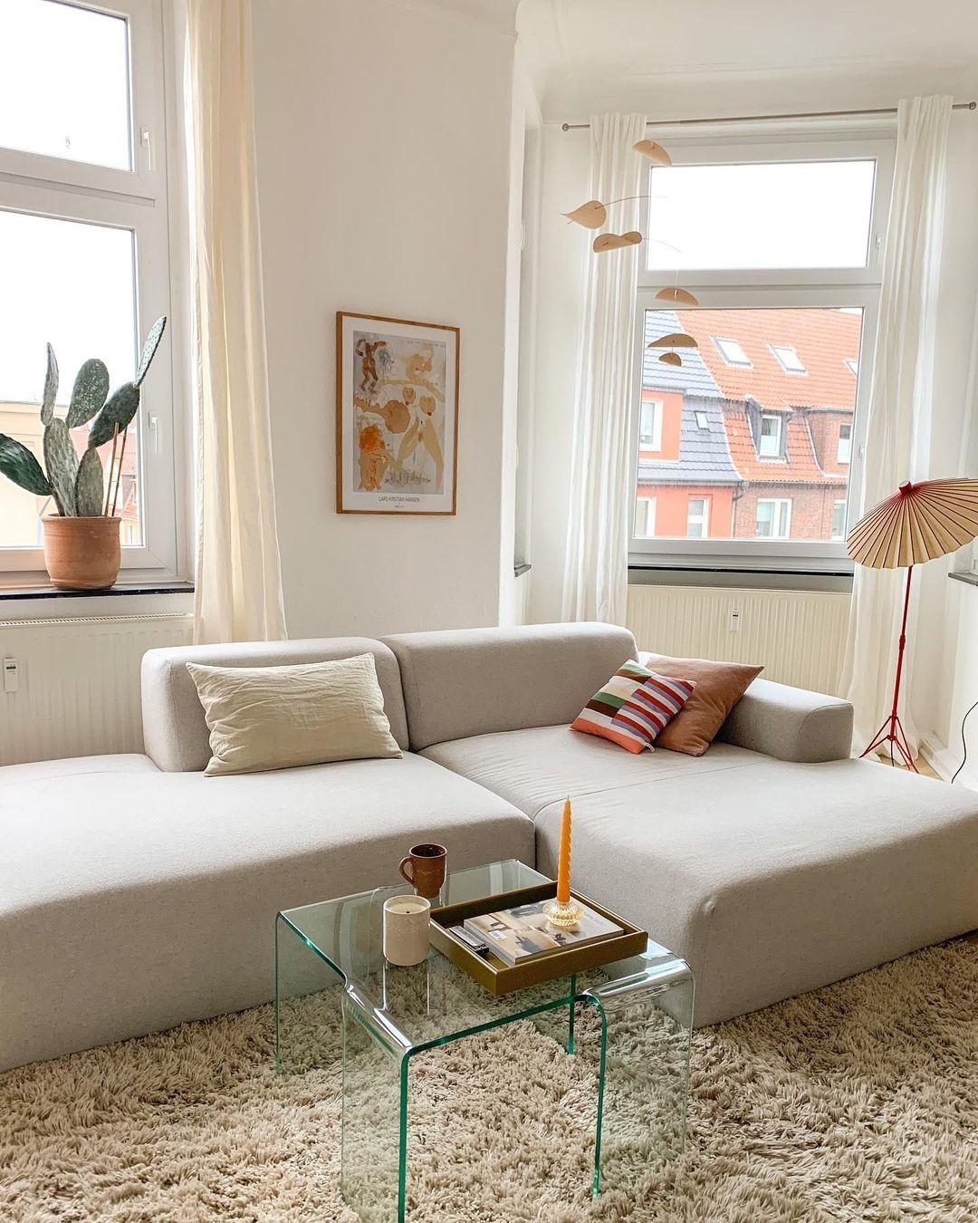 #couch #wohnzimmer #livingroom #scandi #scandinavian #altbau #altbauliebe