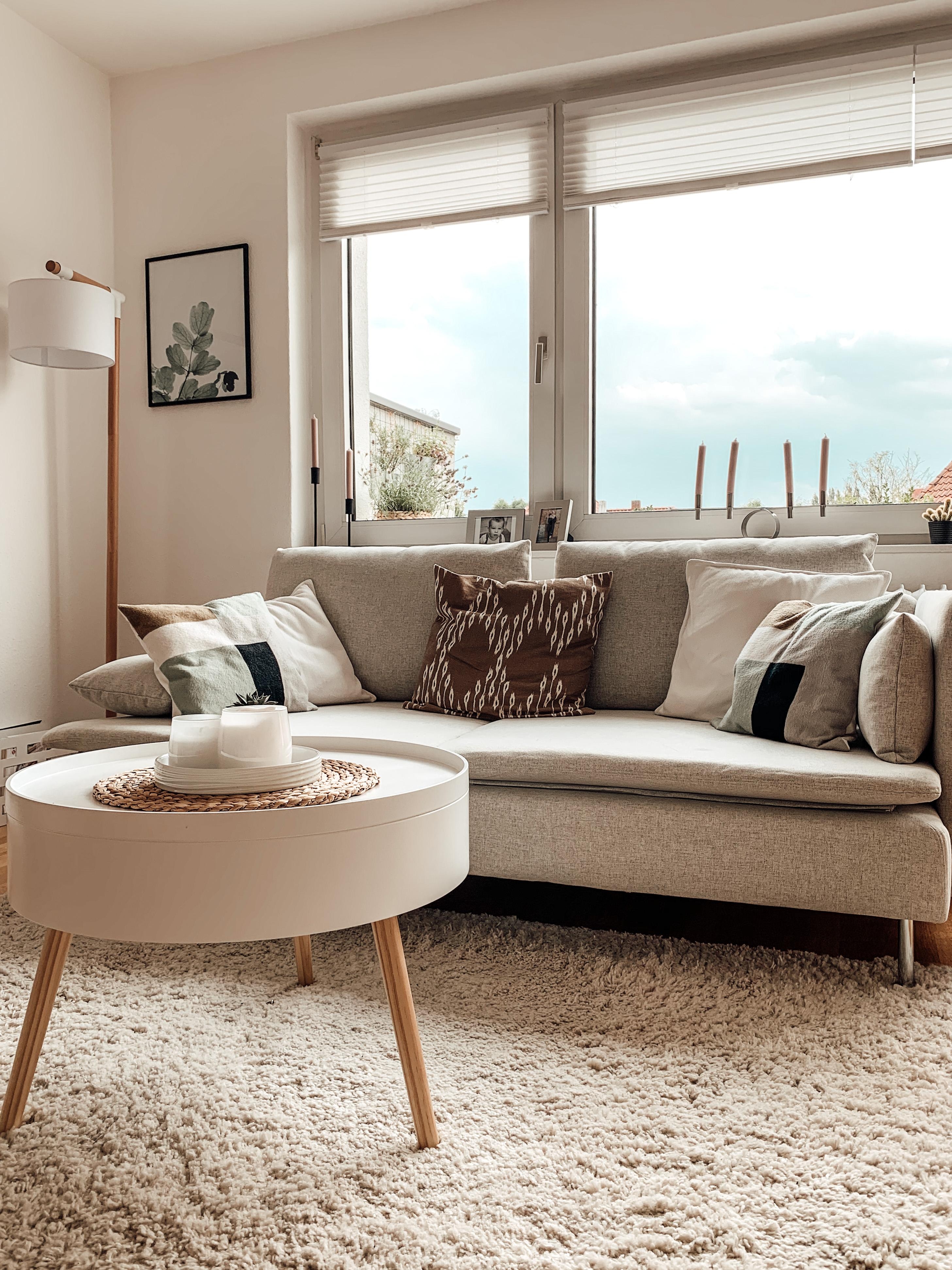 Couchstyle mit unserem neuen Sofa 😍 

#wohnzimmer #scandistyle #nordichome #wohnzimmerdetails