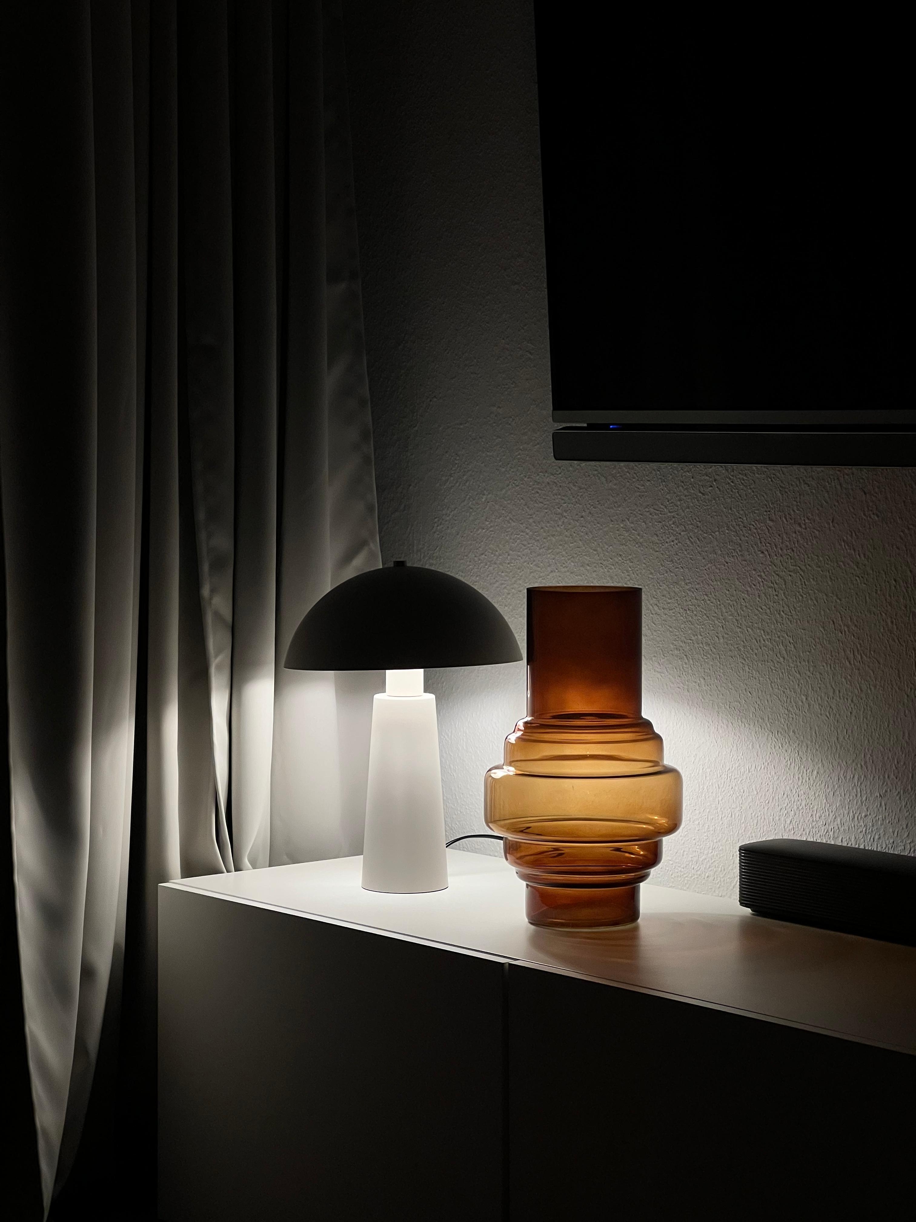 Cozy night #wohnzimmer #lampe #vase #bestå #ikea #jysk 