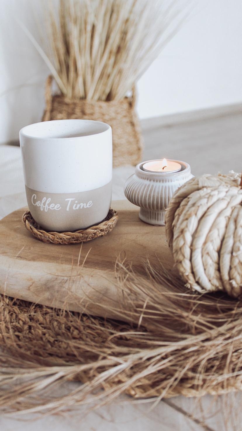 Cozy Season on a Boho Beach House.
Love life at the seaside of life #cozyfallvibes #bohobeach #falledition