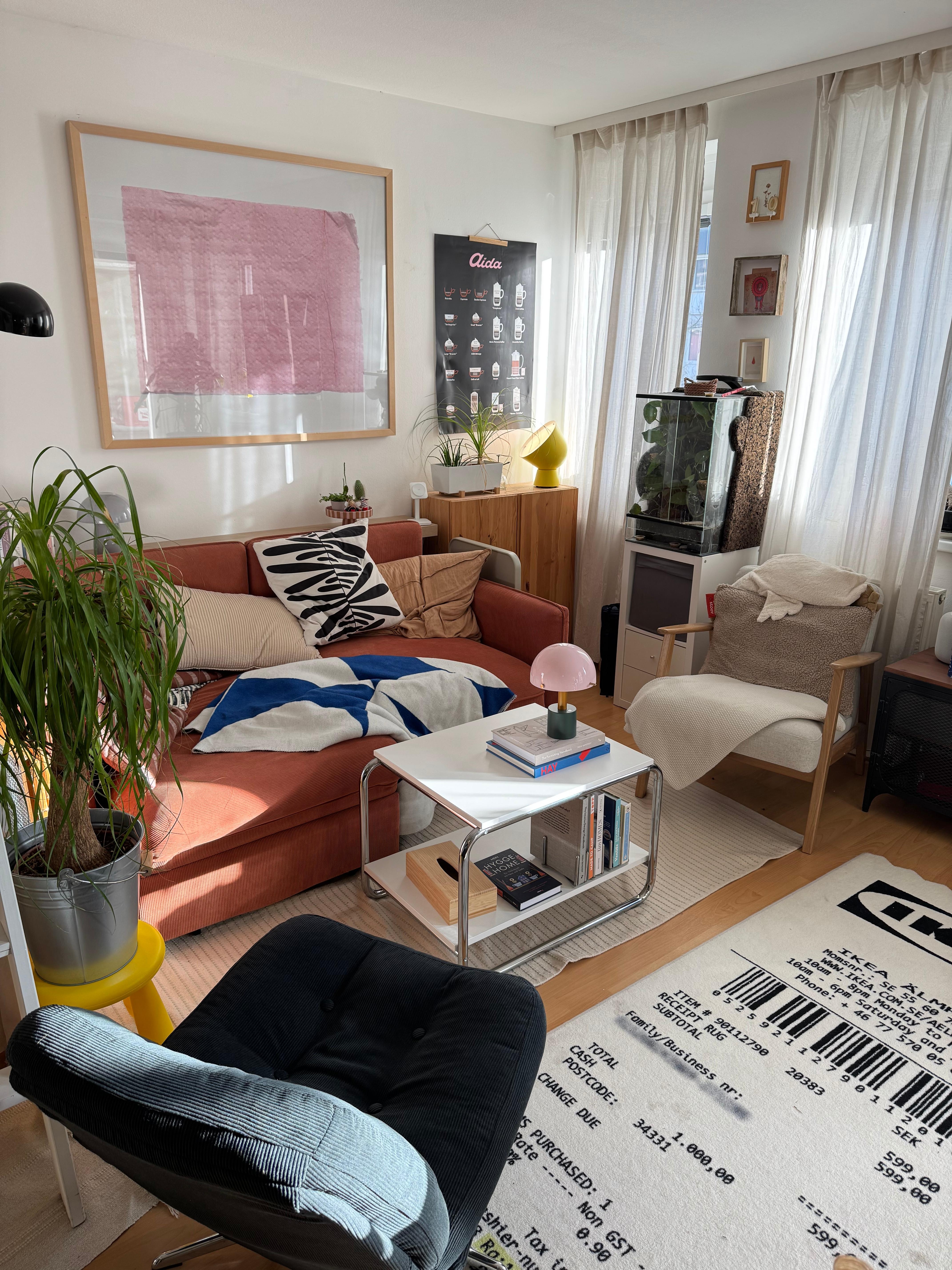 Cozy Wohnzimmer im Tinyloft 

#großwohnenaufkleinemraum #kleinewohnung #wohnzimmer #ikea #interiorinspo #interior #deko