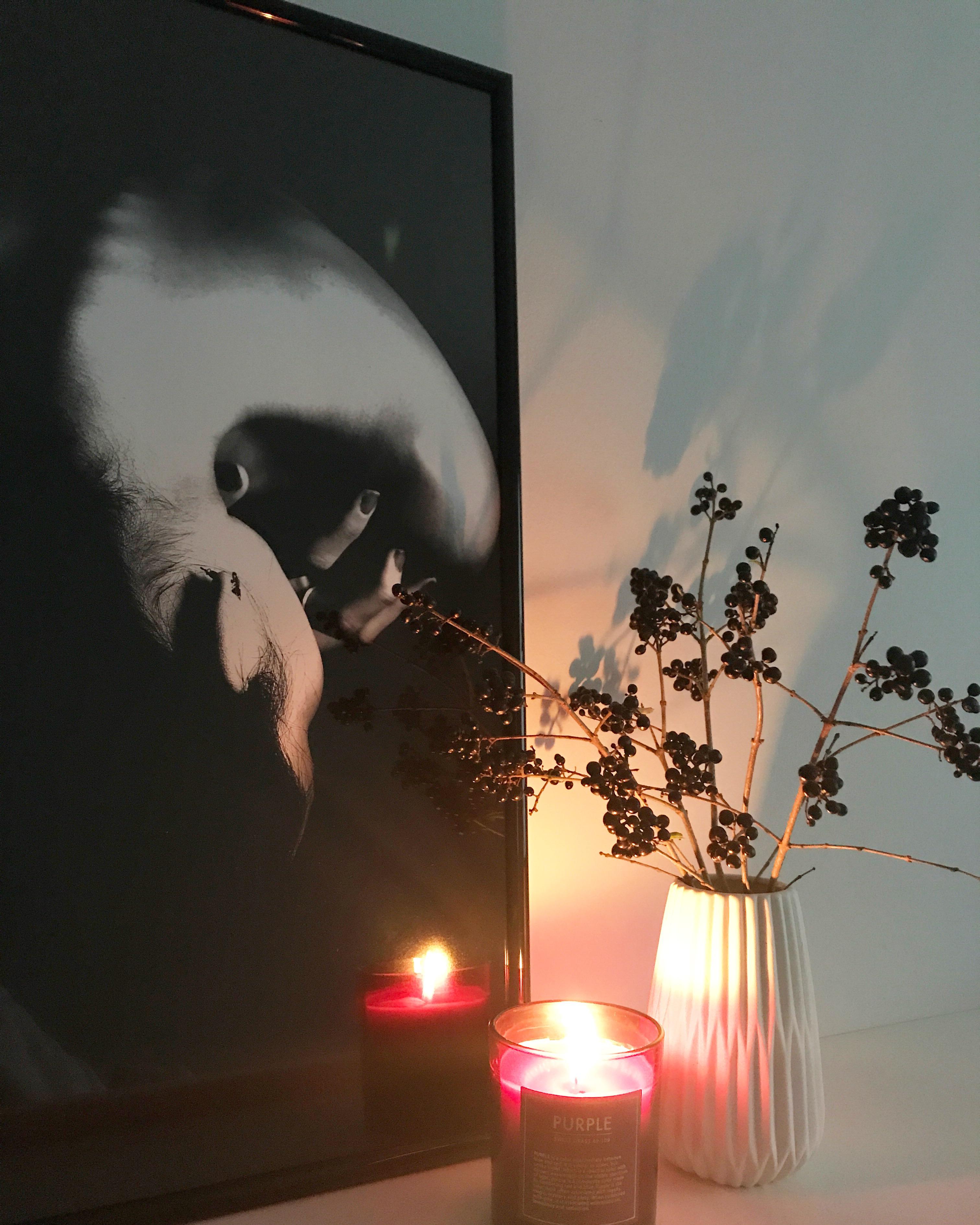 #cozyhome #candlelight #blackandwhitephotography #autumn 