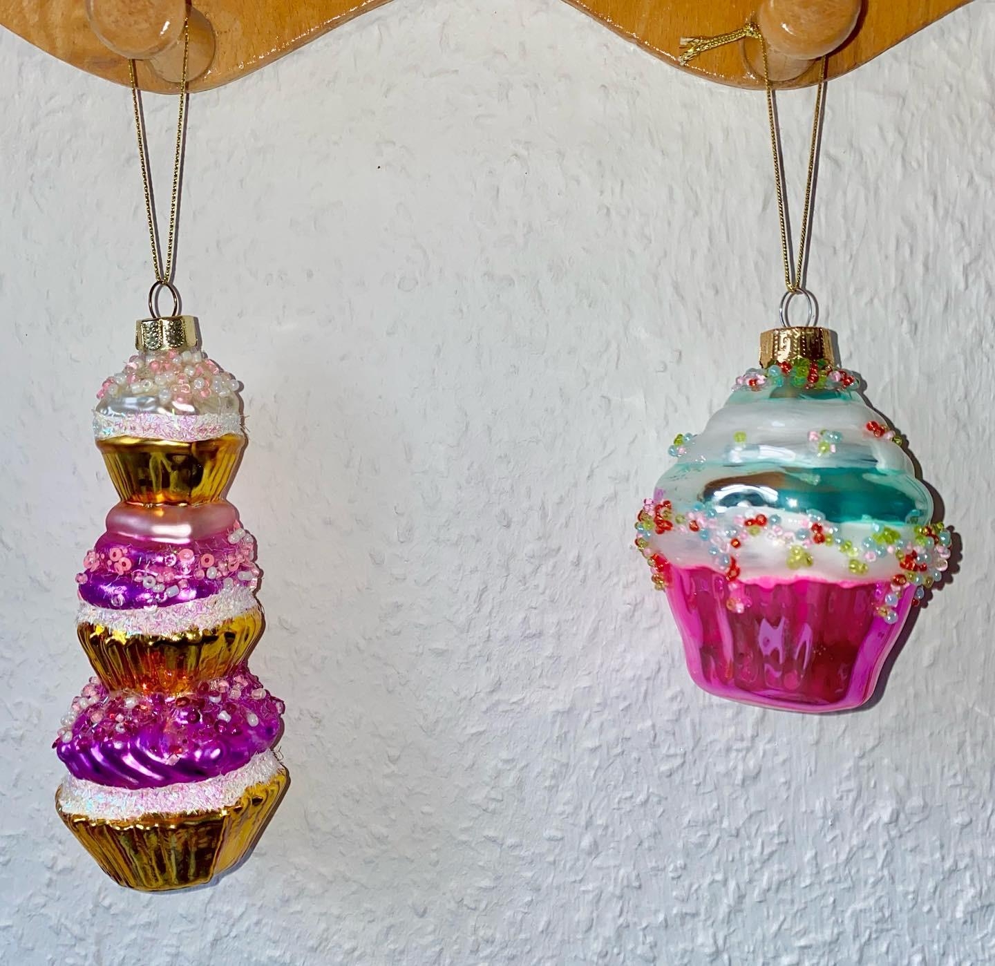 Cupcakes gehen immer! :)
#baumschmuck #cupcakes #deko #weihnachtsbaumanhänger 
