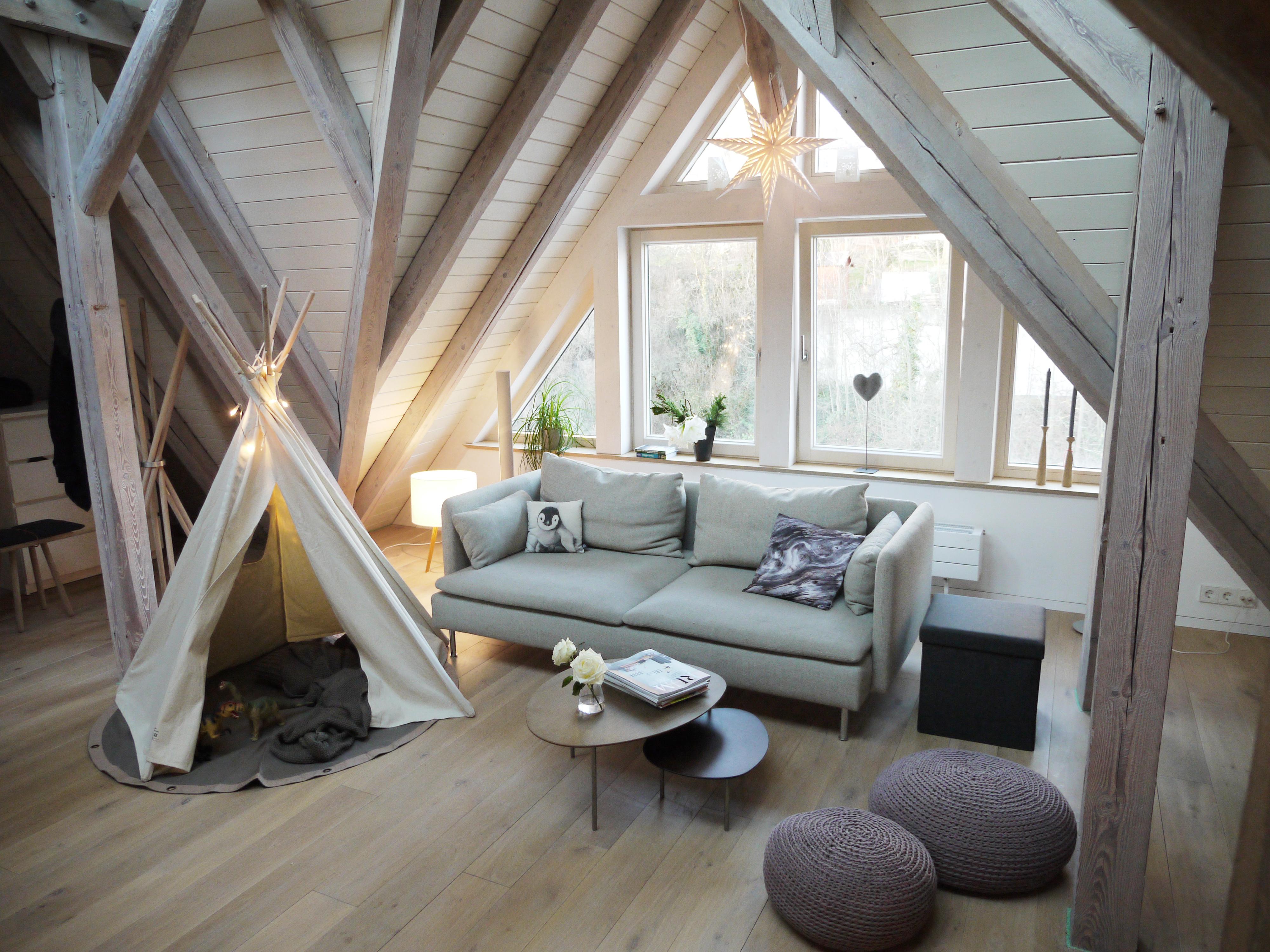 Dachgeschossausbau schafft maximalen Wohlfühlfaktor #dachgeschoss #nordisch #dachgeschossausbau ©HolzDesignPur