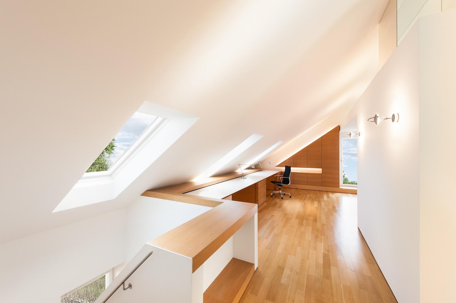 Dachloft #dachschräge #arbeitsecke #dachschrägenfenster ©www.ingold.de