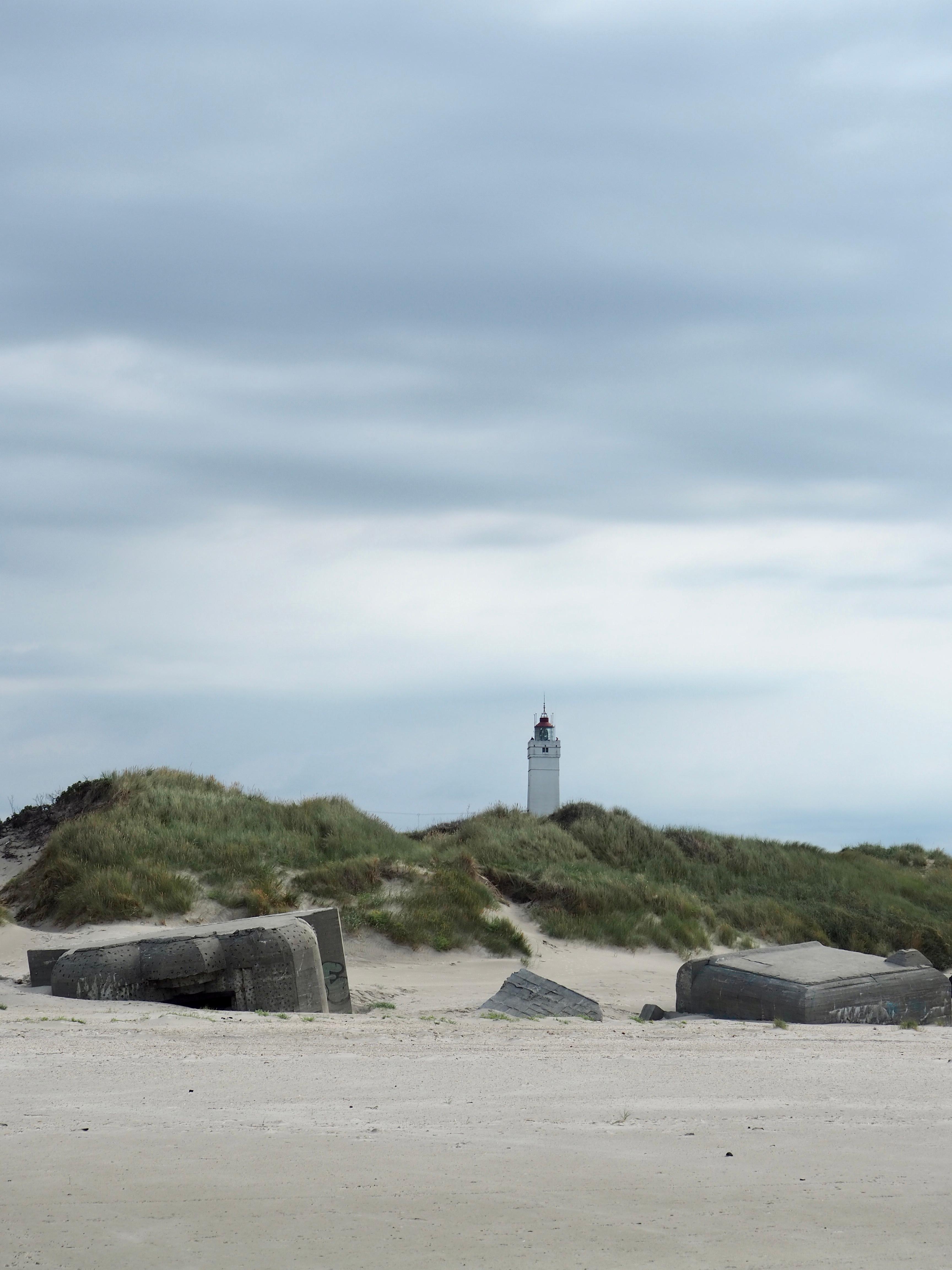 #dänemark #strand #leuchtturm #bunker #urlaub