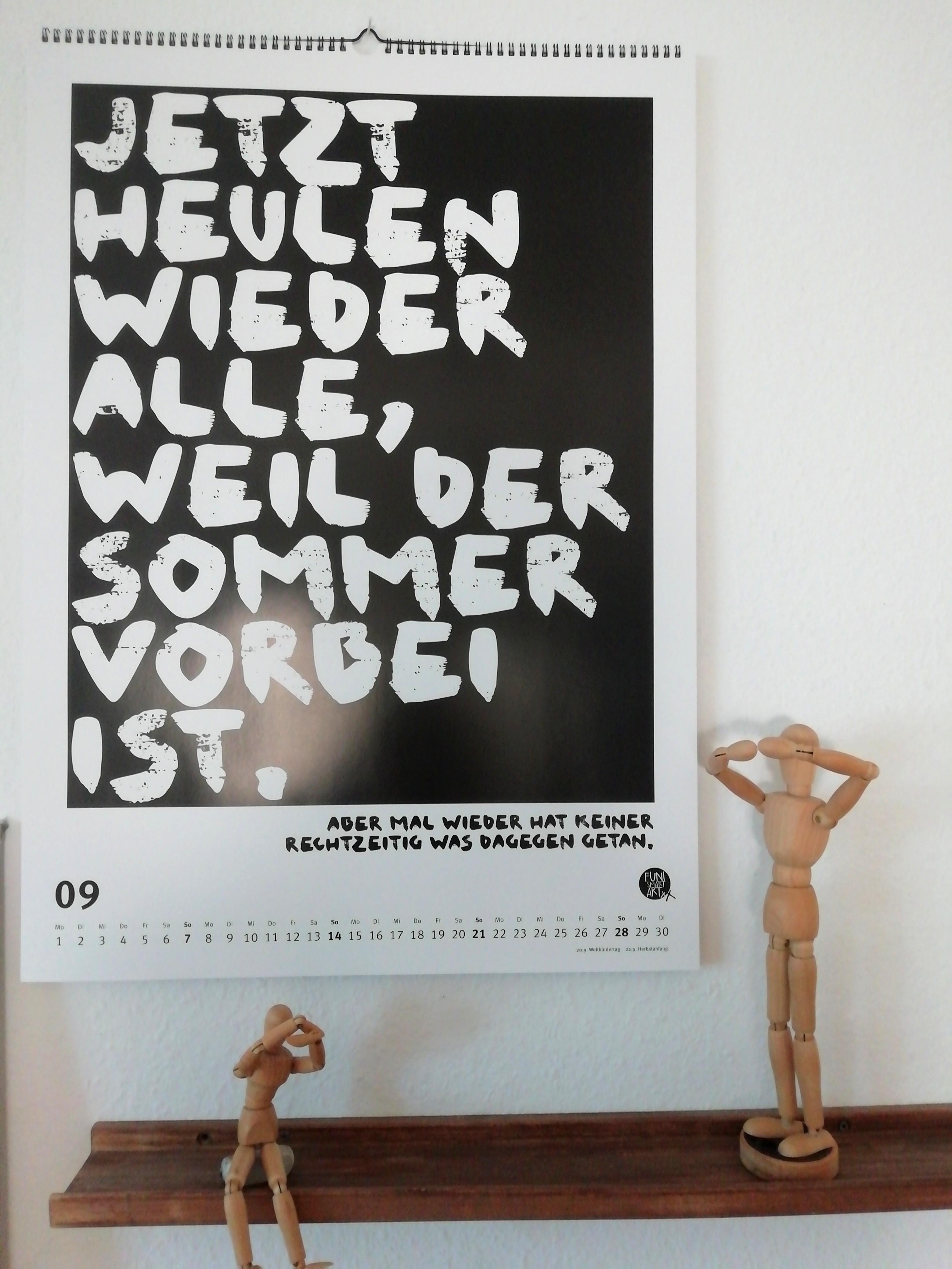 Das am häufigsten von Gästen fotografierte Teil in meiner Wohnung - der Typo Kalender - 😉