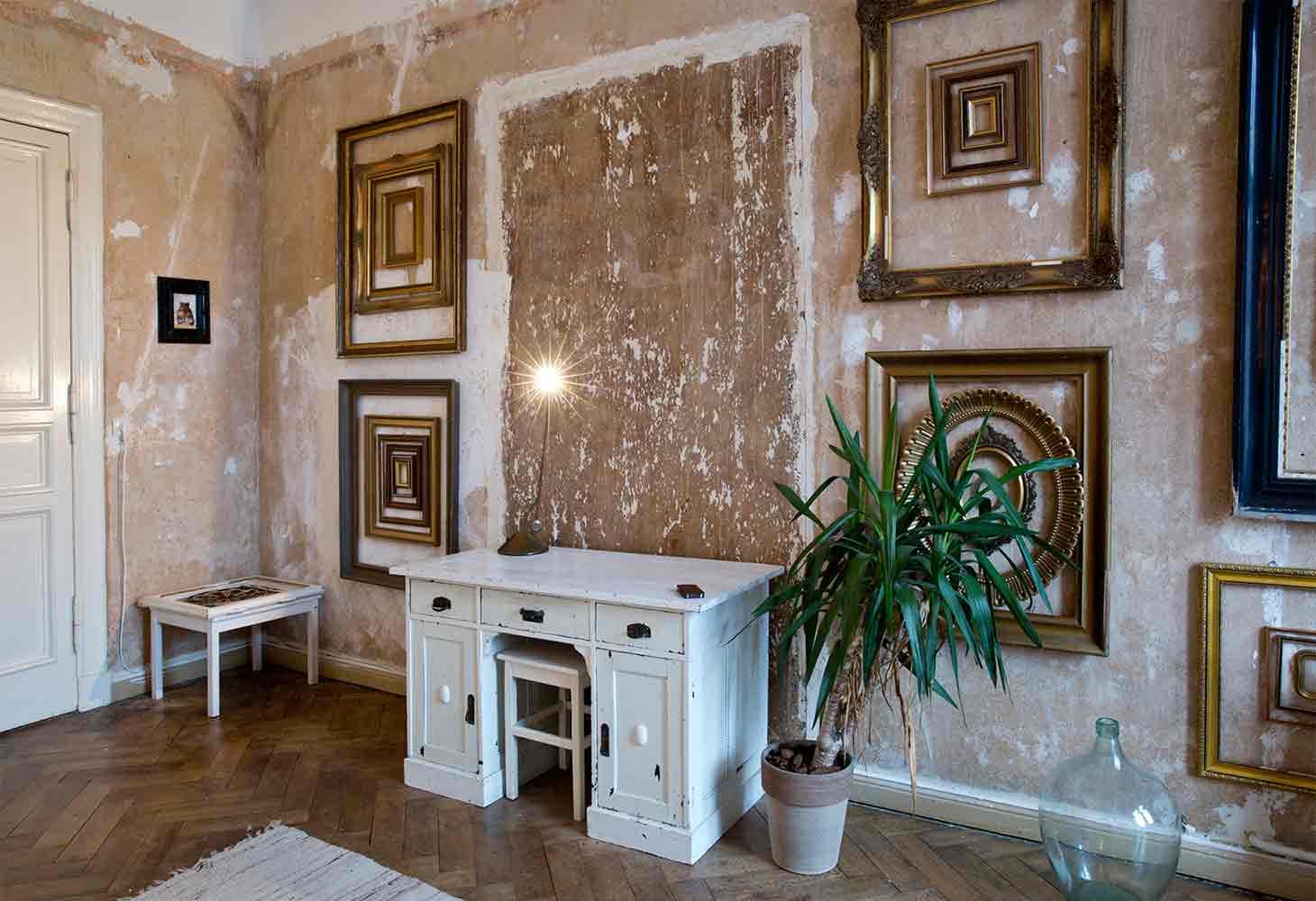 Das Gästewohnzimmer, Detail Wand und Rahmen #minimalismus ©Caterina Rancho