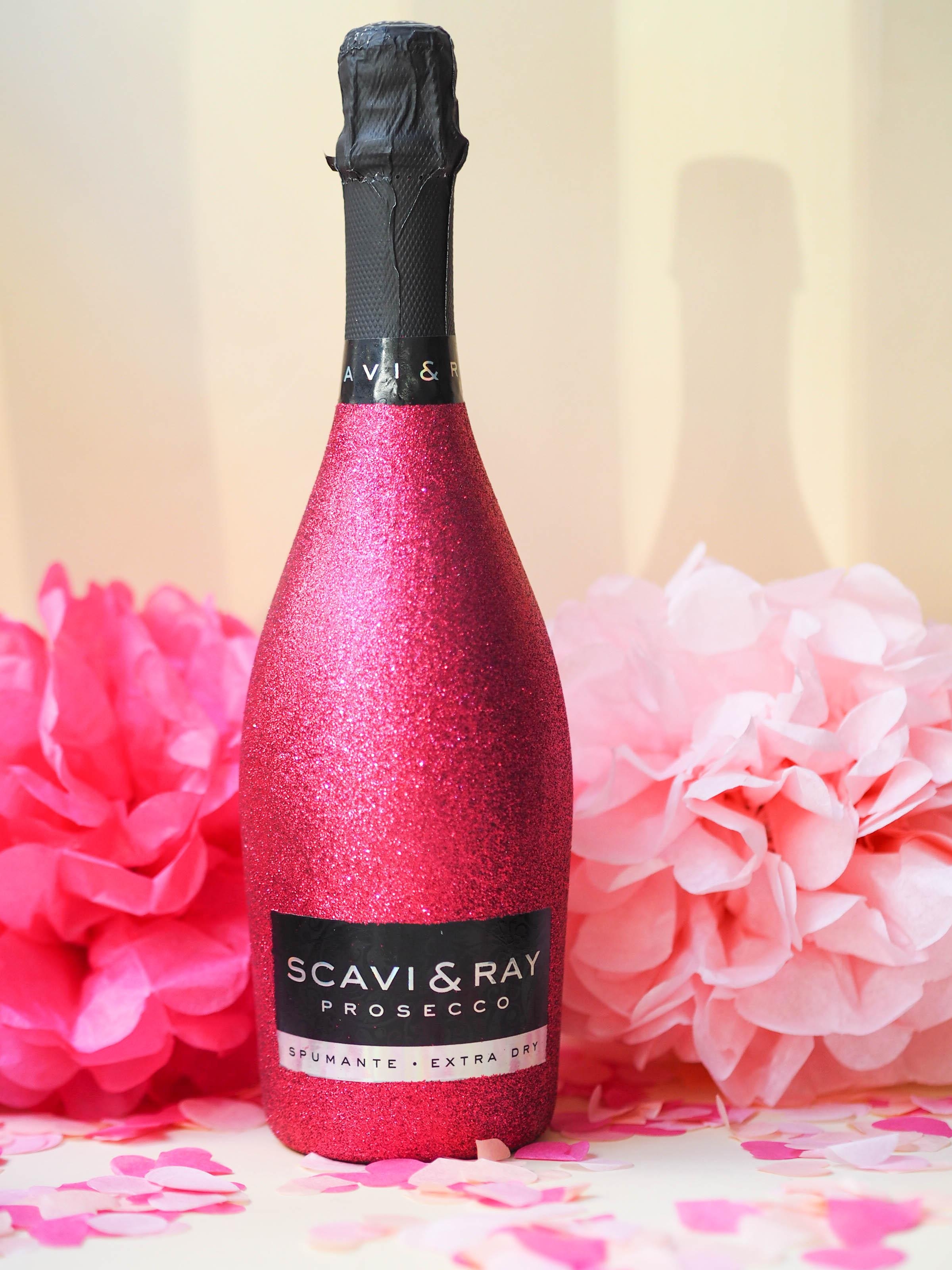 Das Rezept zum perfekten Valentinsgeschenk? Enthält Prosecco, Glitzer & Pink 💝 #happyvalentine #scaviray