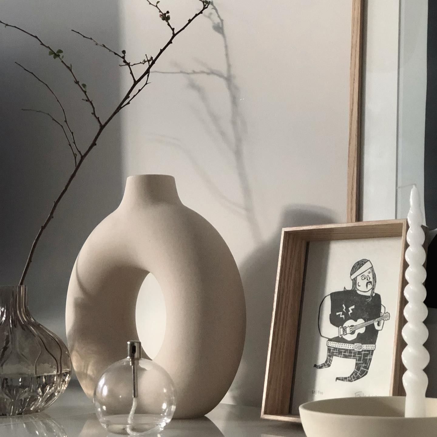#deko #vase #wohnzimmer #livingroom #mood #interior #nordicliving #skandi #scandi #couchstyle #detail