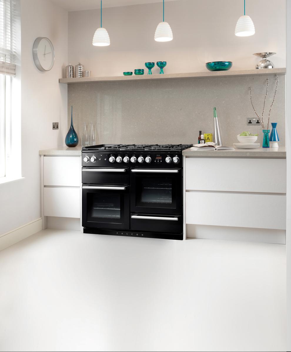Der Nexus 110 Black gibt Ihrer Küche einen ganz besonderen Look #küche ©Falcon