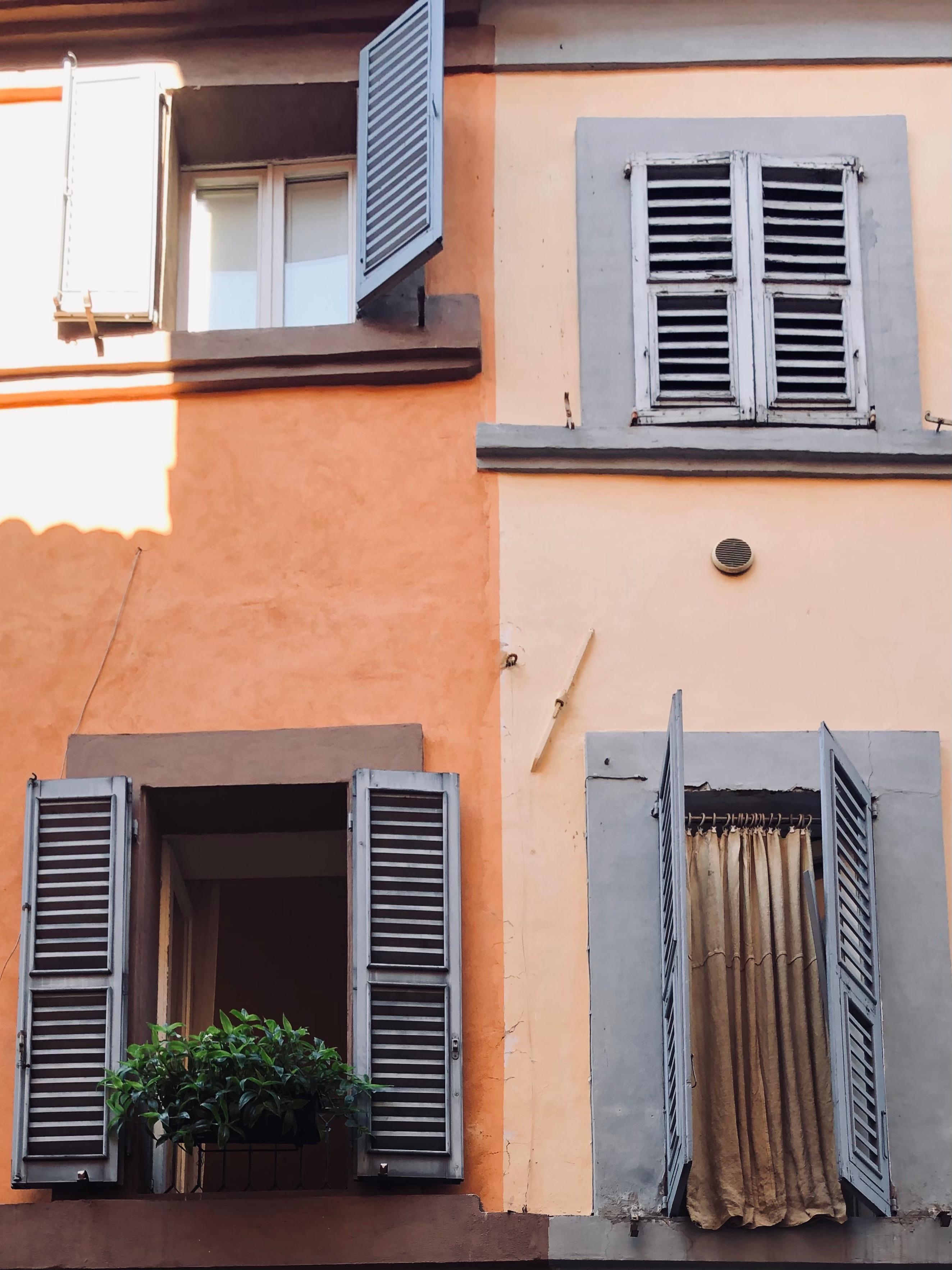 Details.
#windowsofitaly #macerata #marcheregion