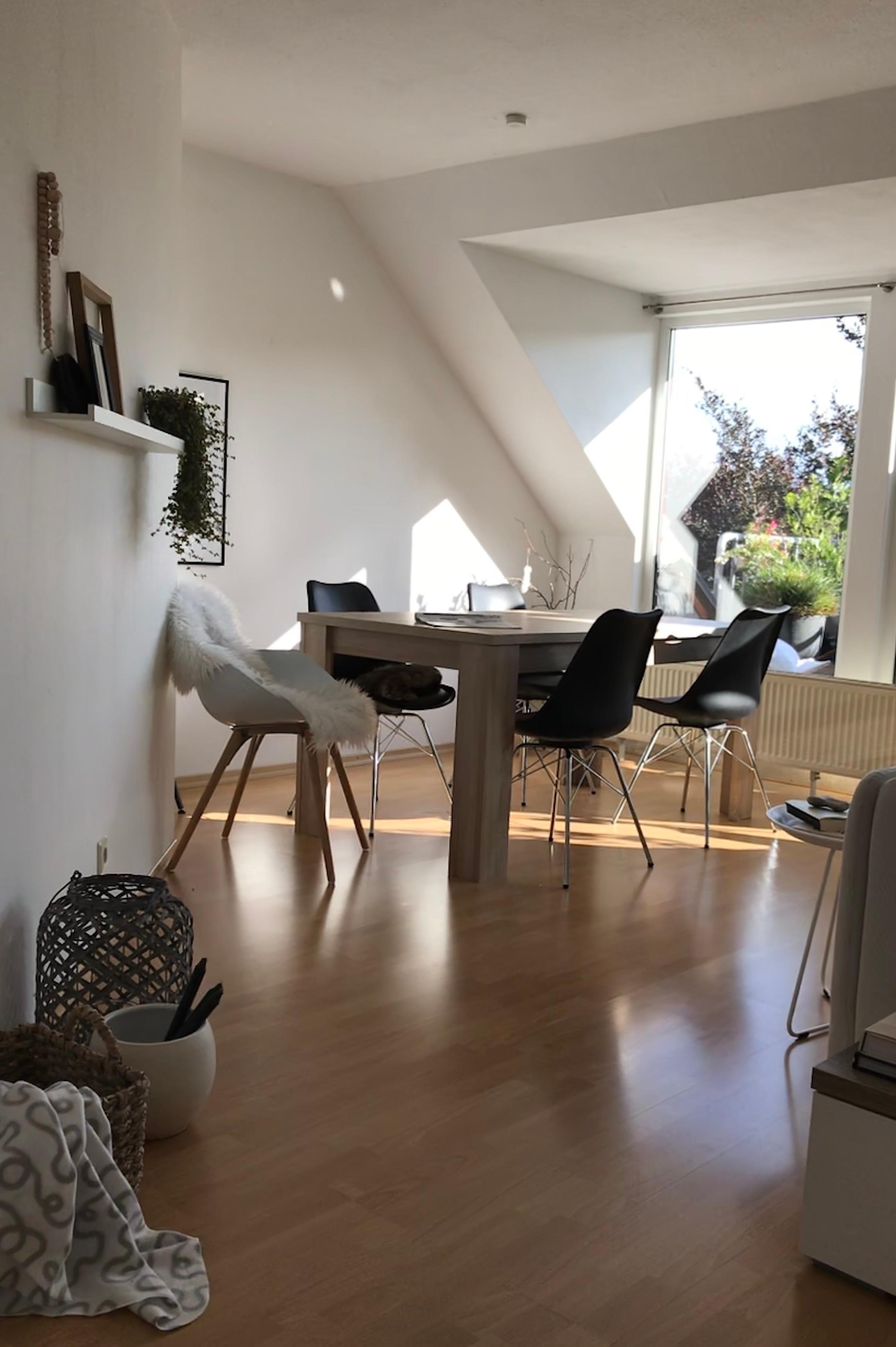 Diagonale #wohnzimmer #interieur #skandinavisch #katze #dekogedöns #sommer 