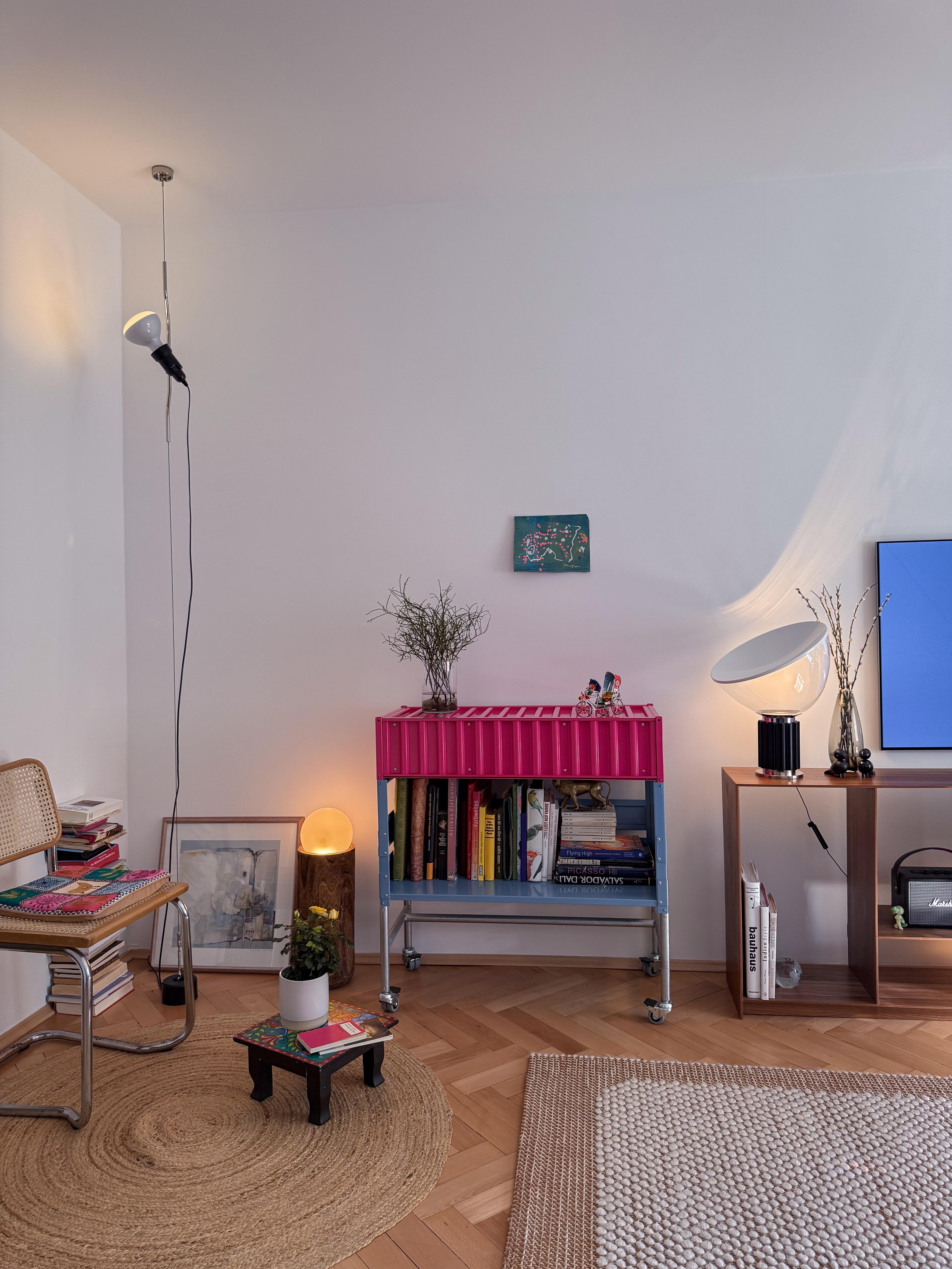 Die Leseecke im Wohnzimmer. 📖🕯️✨

#livingchallenge #wohnzimmer