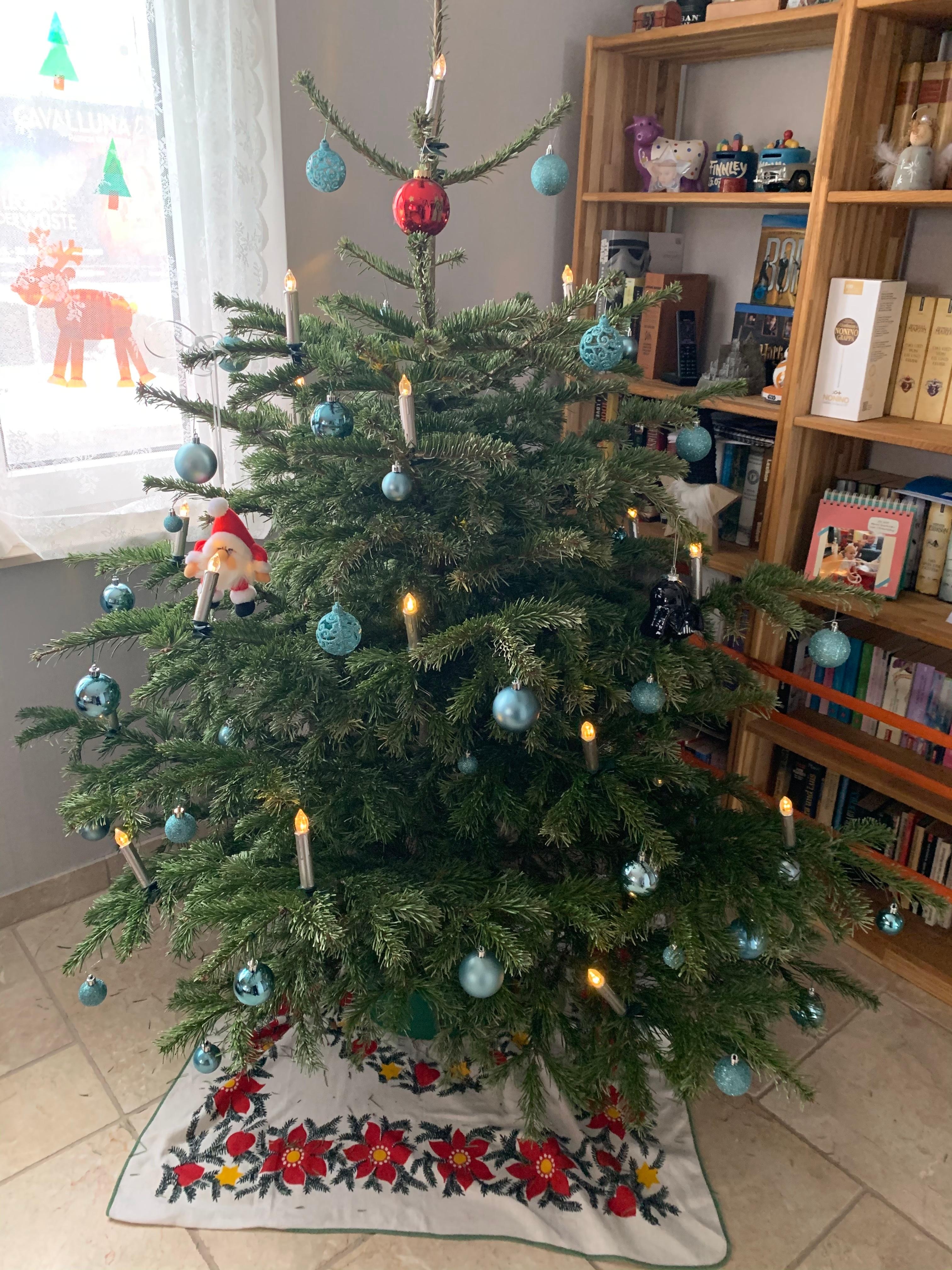 Die letzten Tage mit #weihnachtsbaum oder wie der 2 jährige sagt #laternenbaum