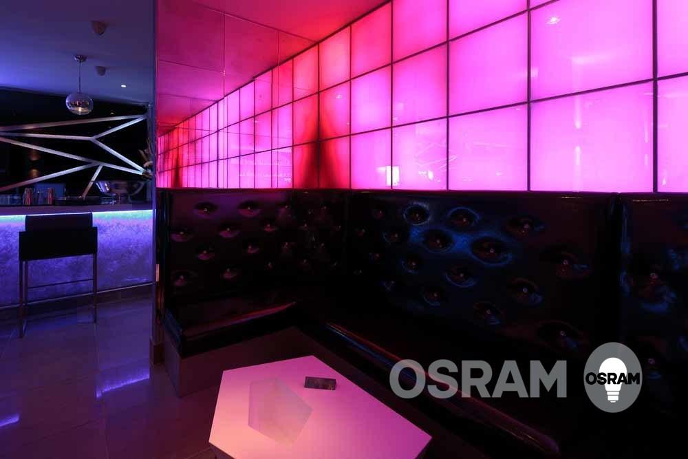 Die richtige Lichtstimmung für deine Party #beleuchtung #hausbar ©OSRAM