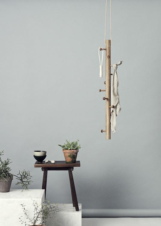 Die schwebende #Garderobe COPENHANGER aus #Holz eignet sich perfekt für kleine Räume #dänisches #Design ©applicata
