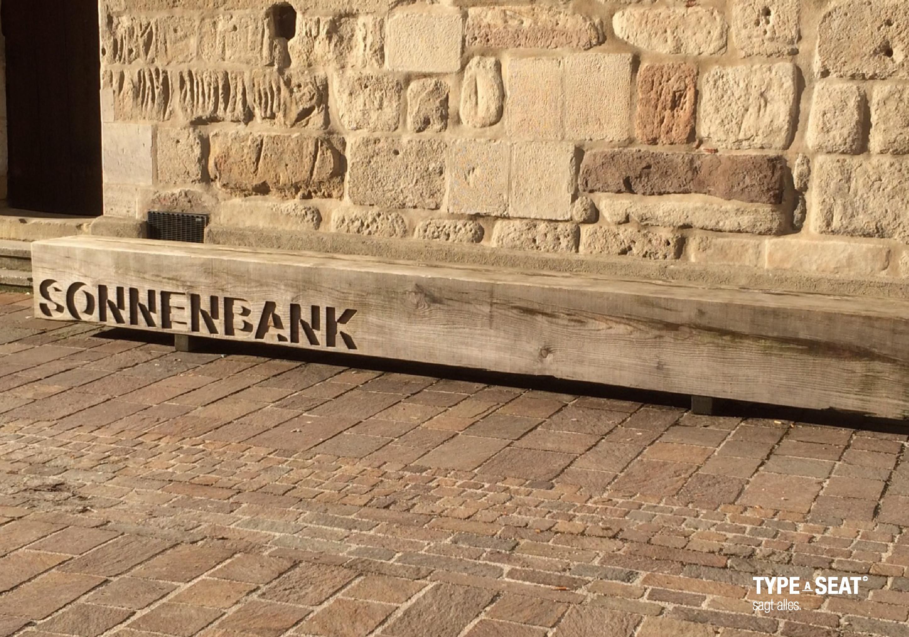 Die Stadtbank von TYPE A SEAT #holzbank #sitzbank #gartenbank ©TYPE A SEAT / Tillmann Gatter