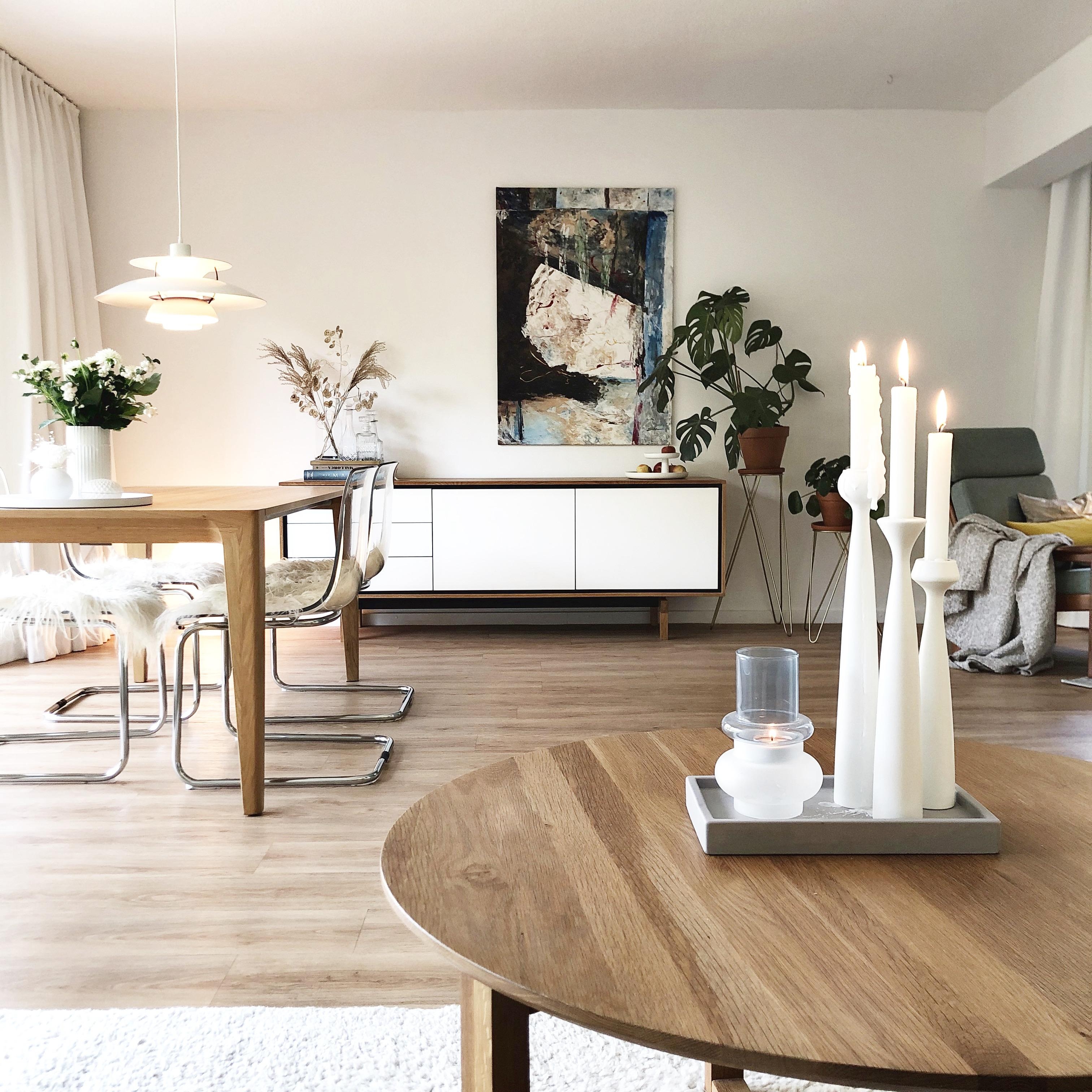 Dienstag - Zeit für ☕️
#wohnzimmer #livingroom #esstisch #diningtable #sideboard