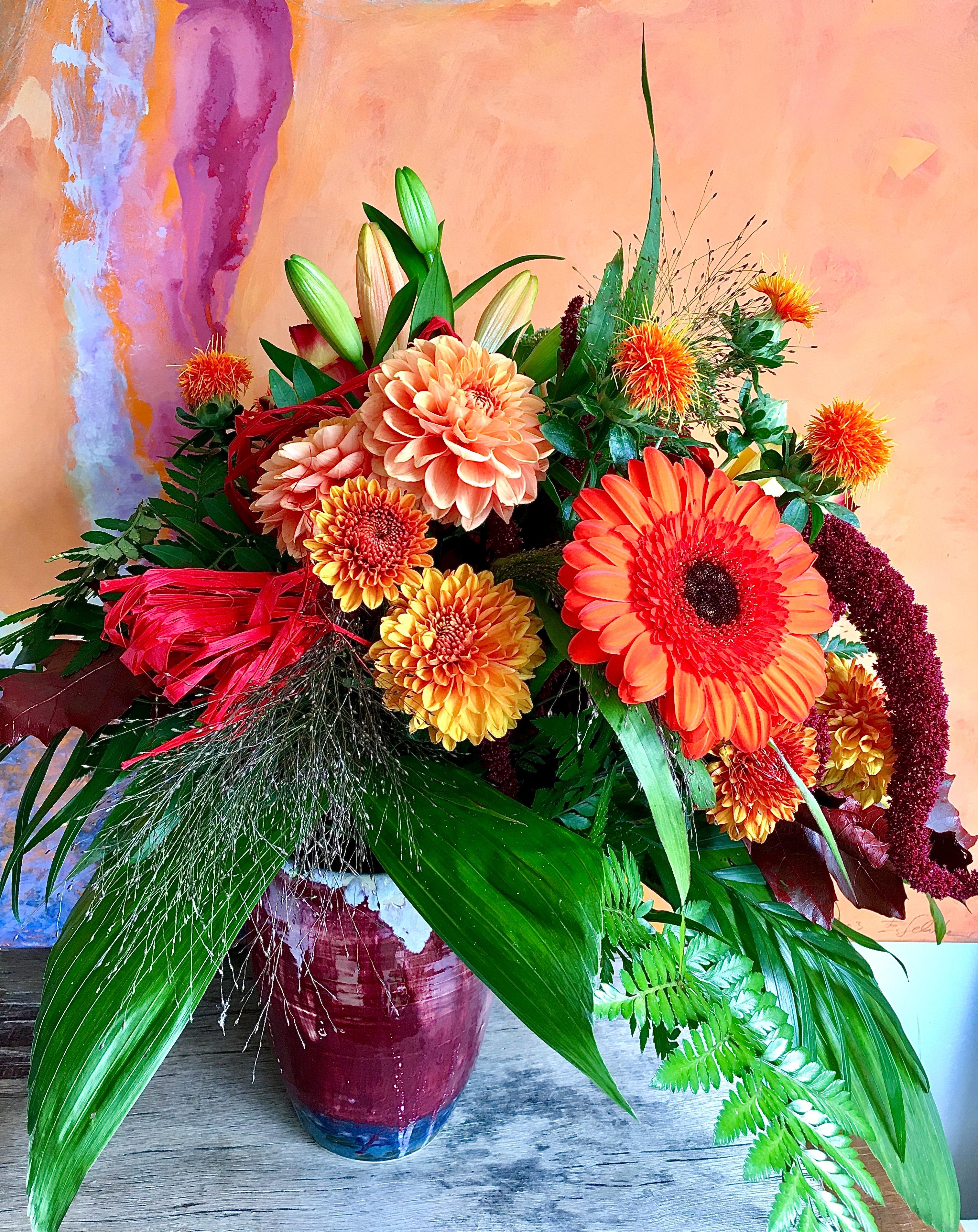 Dieser schöne Strauß zaubert Herbststimmung pur im Raum !  #farbenpracht #flowerpower #herbstblumen #herbstfarben   