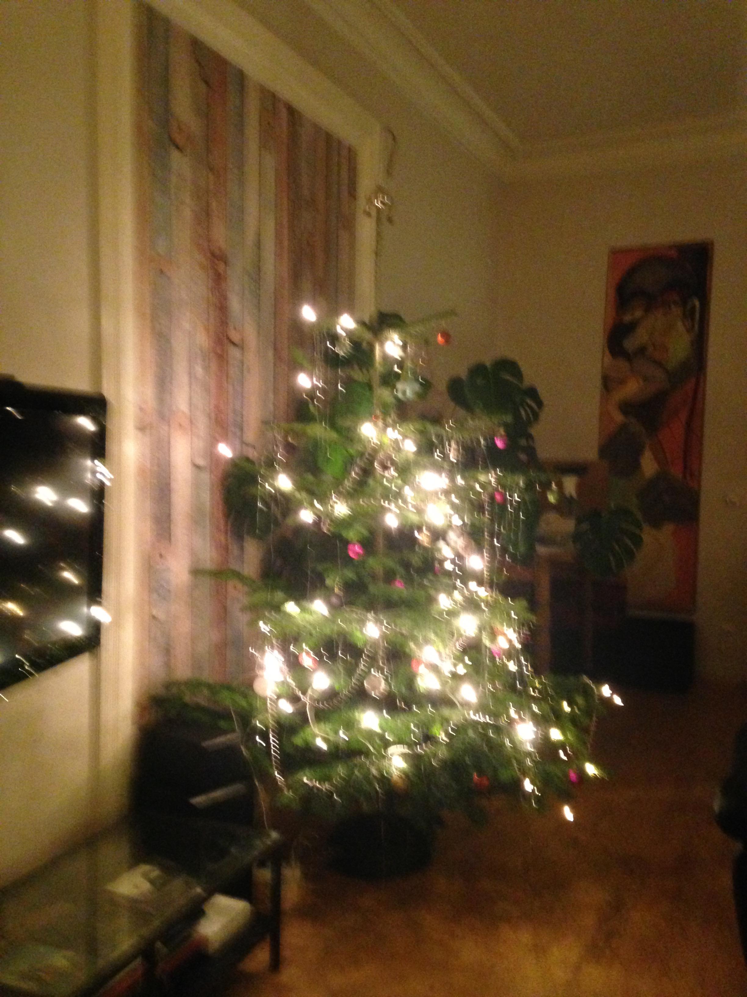 Dieses Jahr mit Omas Baumspitze #weihnachtsbaum #couchstyle #couch 